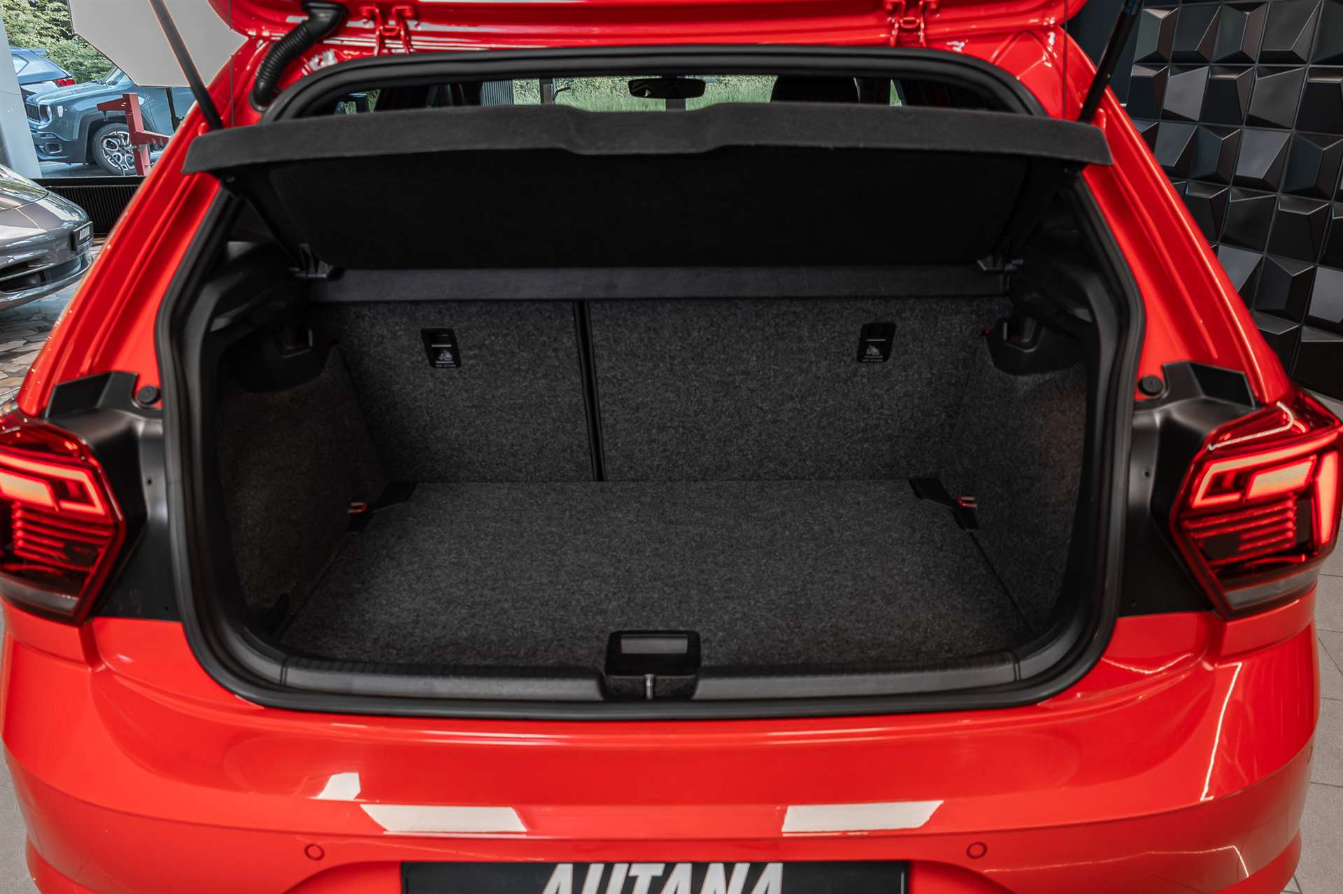 VW Polo 2.0 TSI GTI DSG-image-19