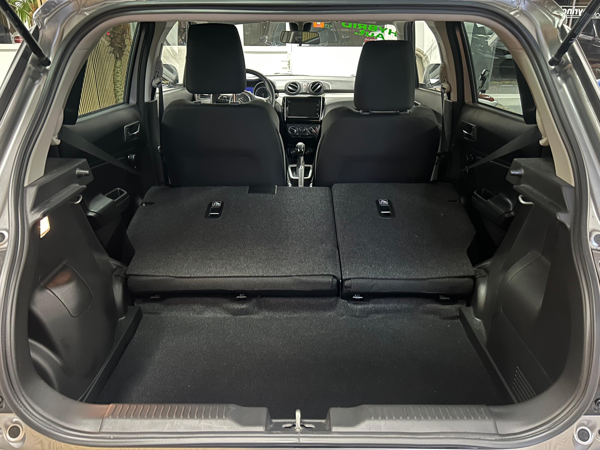 SUZUKI Swift 1.2 Compact Top Hybrid-image-19
