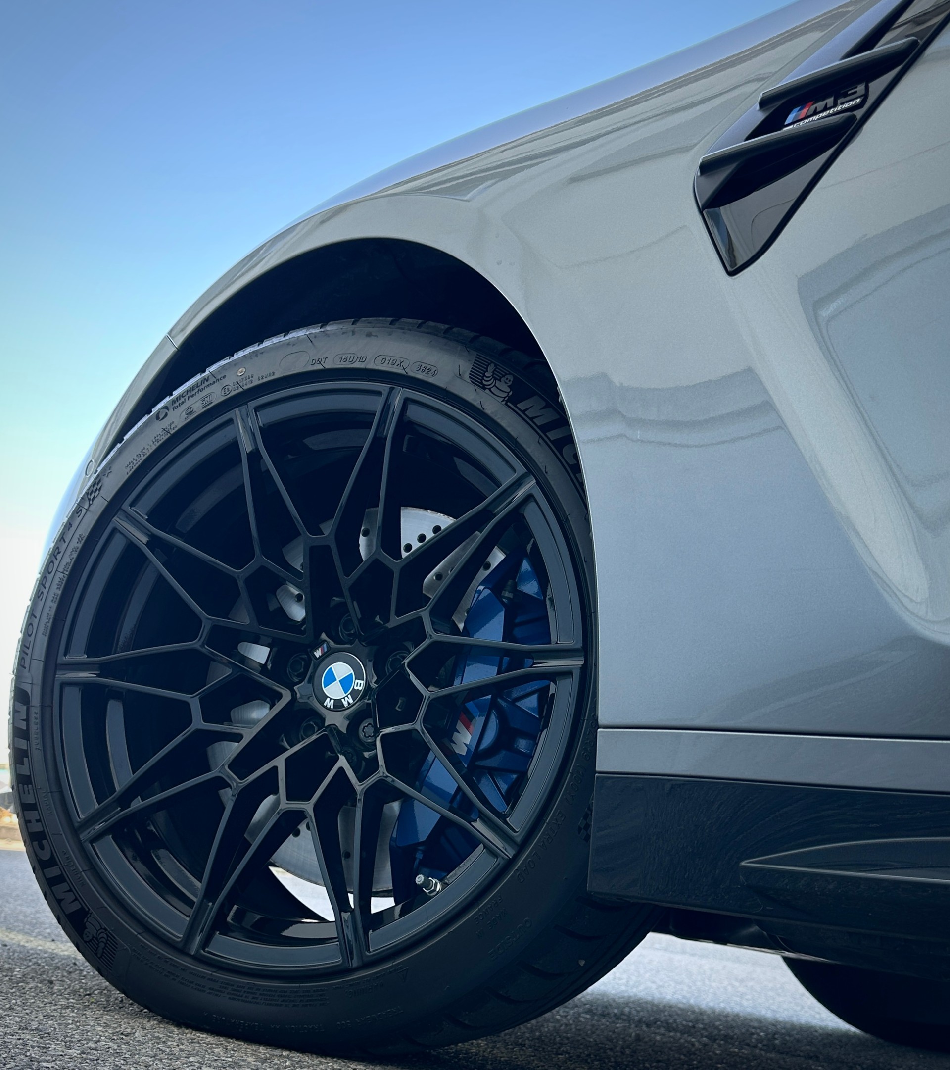 BMW M3 Touring xDrive Competition M-image-13