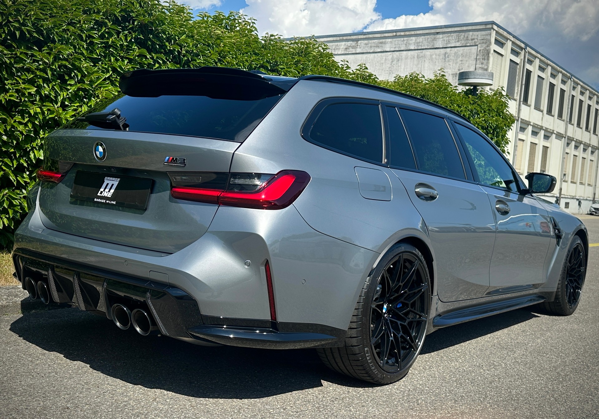 BMW M3 Touring xDrive Competition M-image-5