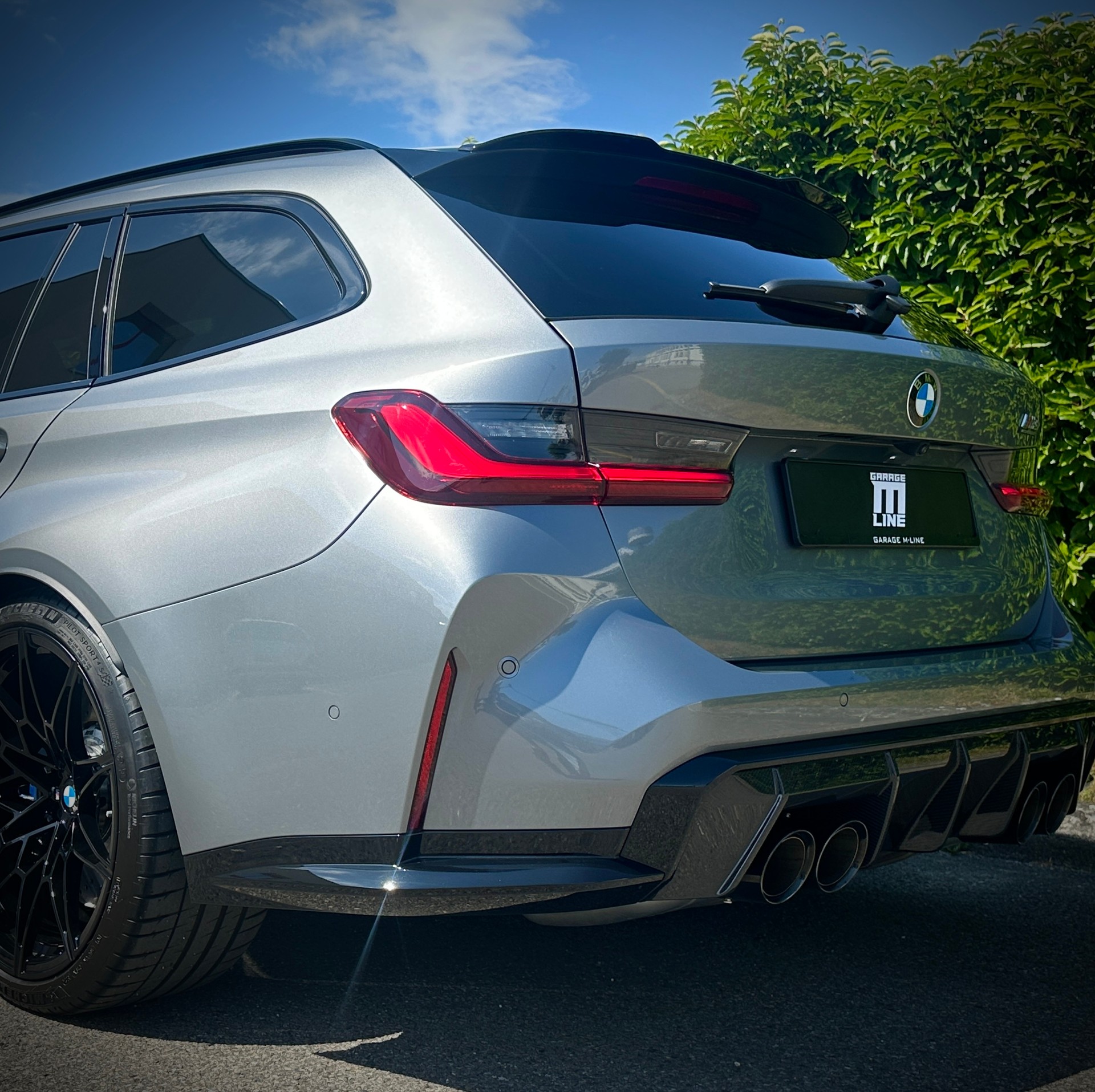 BMW M3 Touring xDrive Competition M-image-11