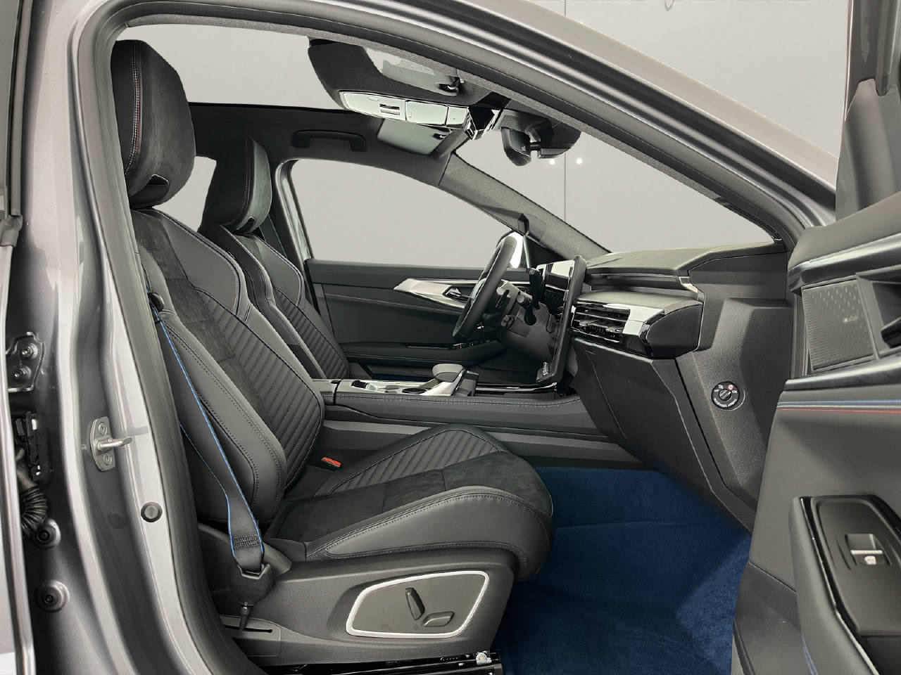 RENAULT Rafale 1.2 E-Tech Plug-in Atelier Alpine-image-15