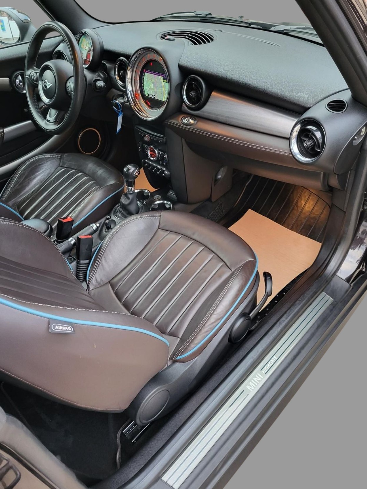 MINI Cooper S Cabriolet Steptronic-image-13