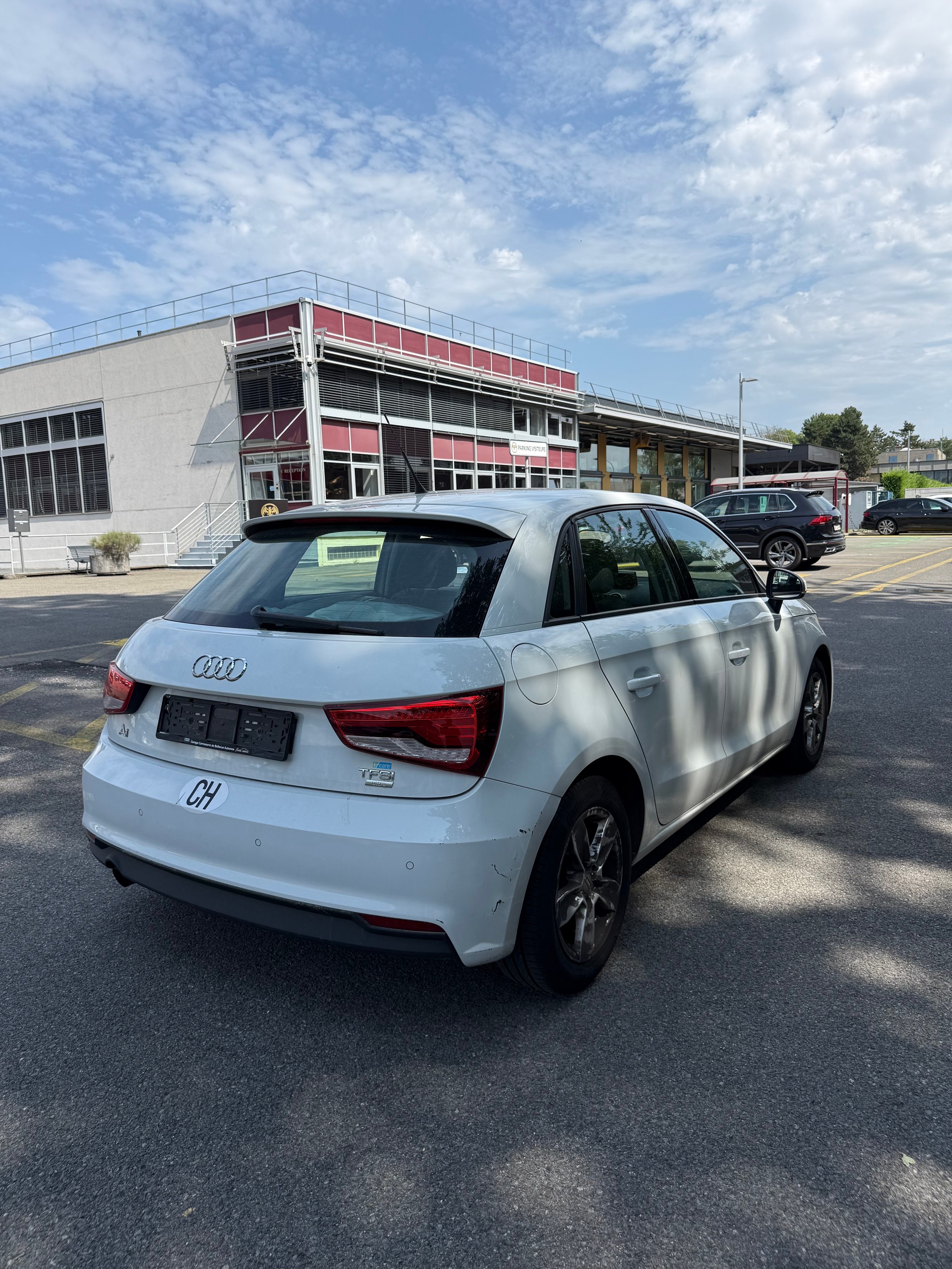 AUDI A1 Sportback 1.0 TFSI S-tronic-image-3