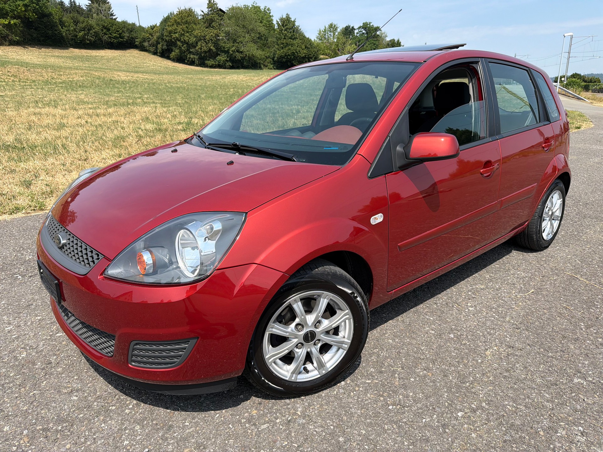 FORD Fiesta 1.6 16V Ghia . Automat.-image-0