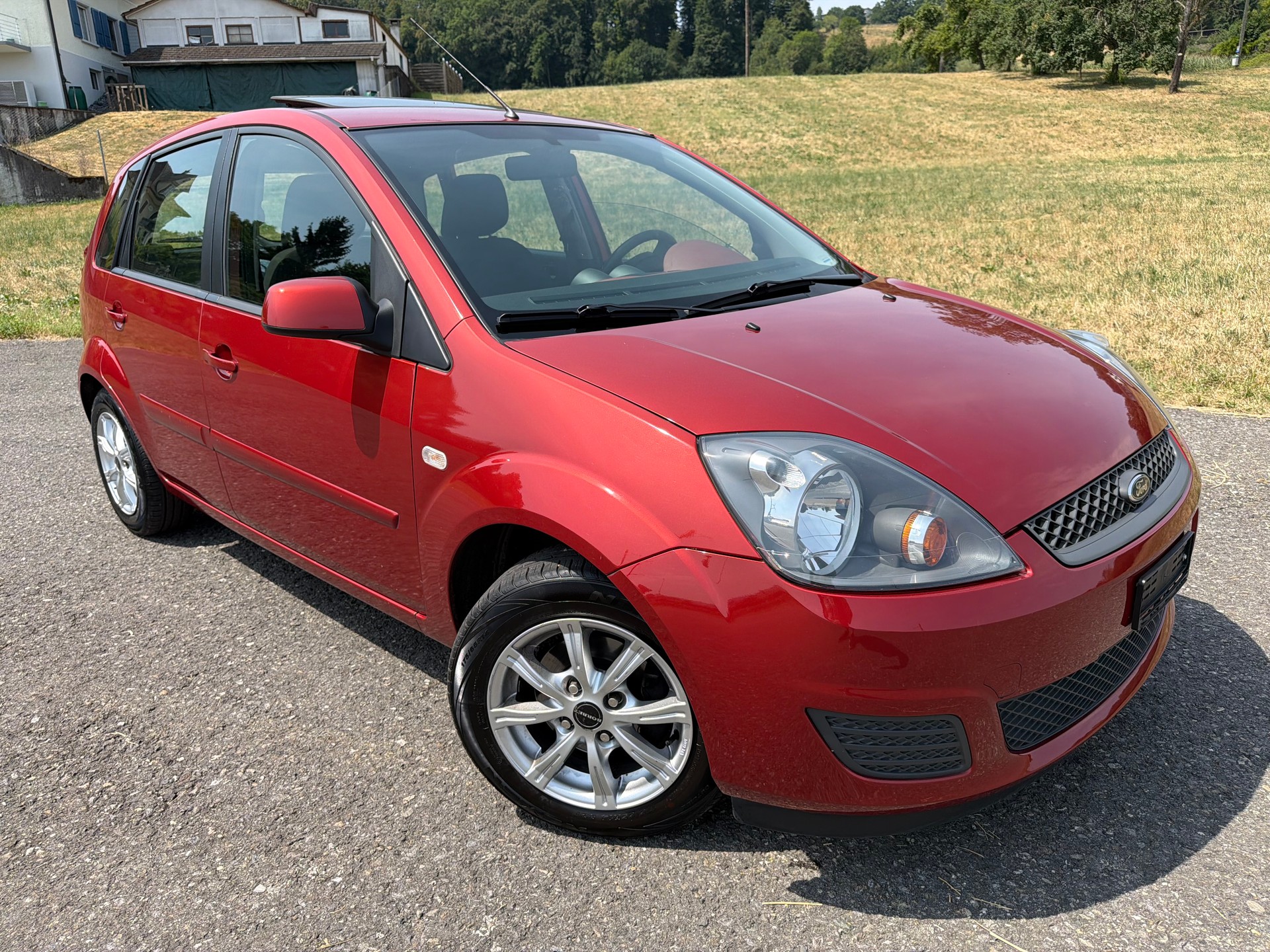 FORD Fiesta 1.6 16V Ghia . Automat.-image-1