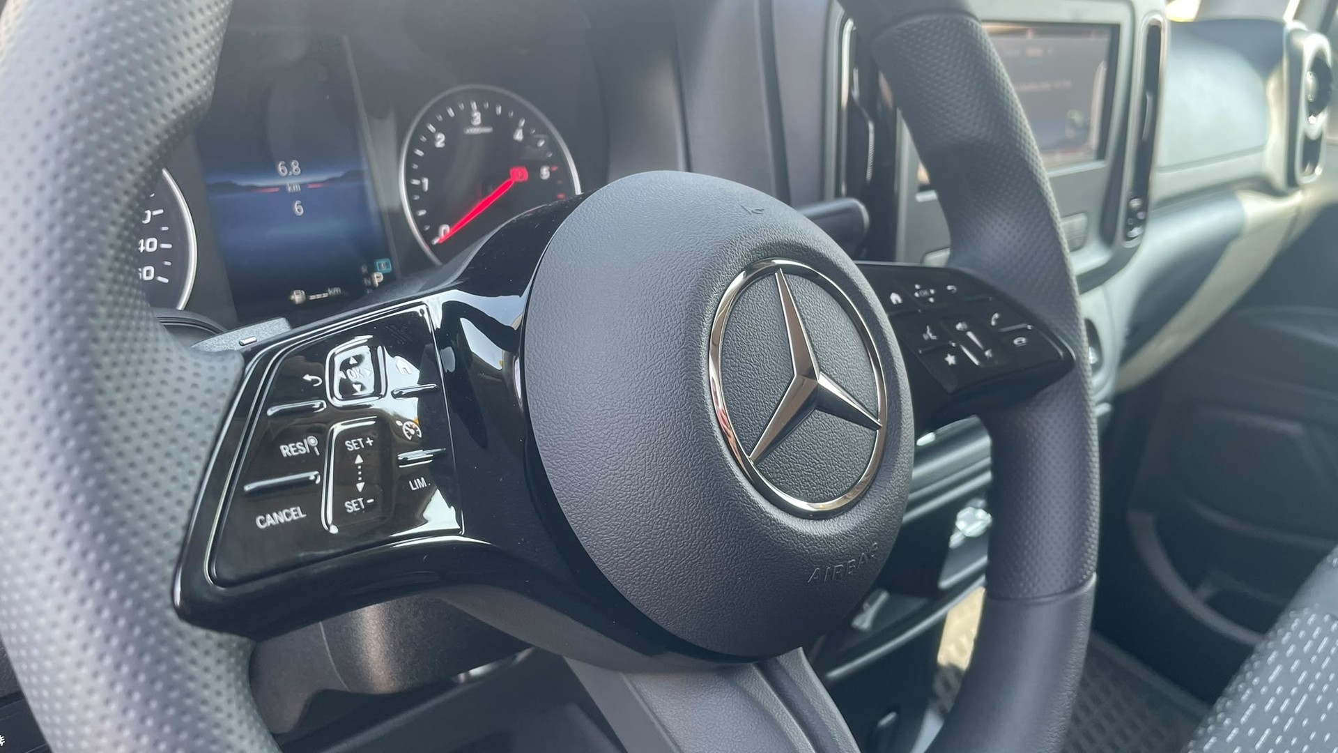 MERCEDES-BENZ Vito 114 Kaw. L 2.0 CDI Pro-image-17
