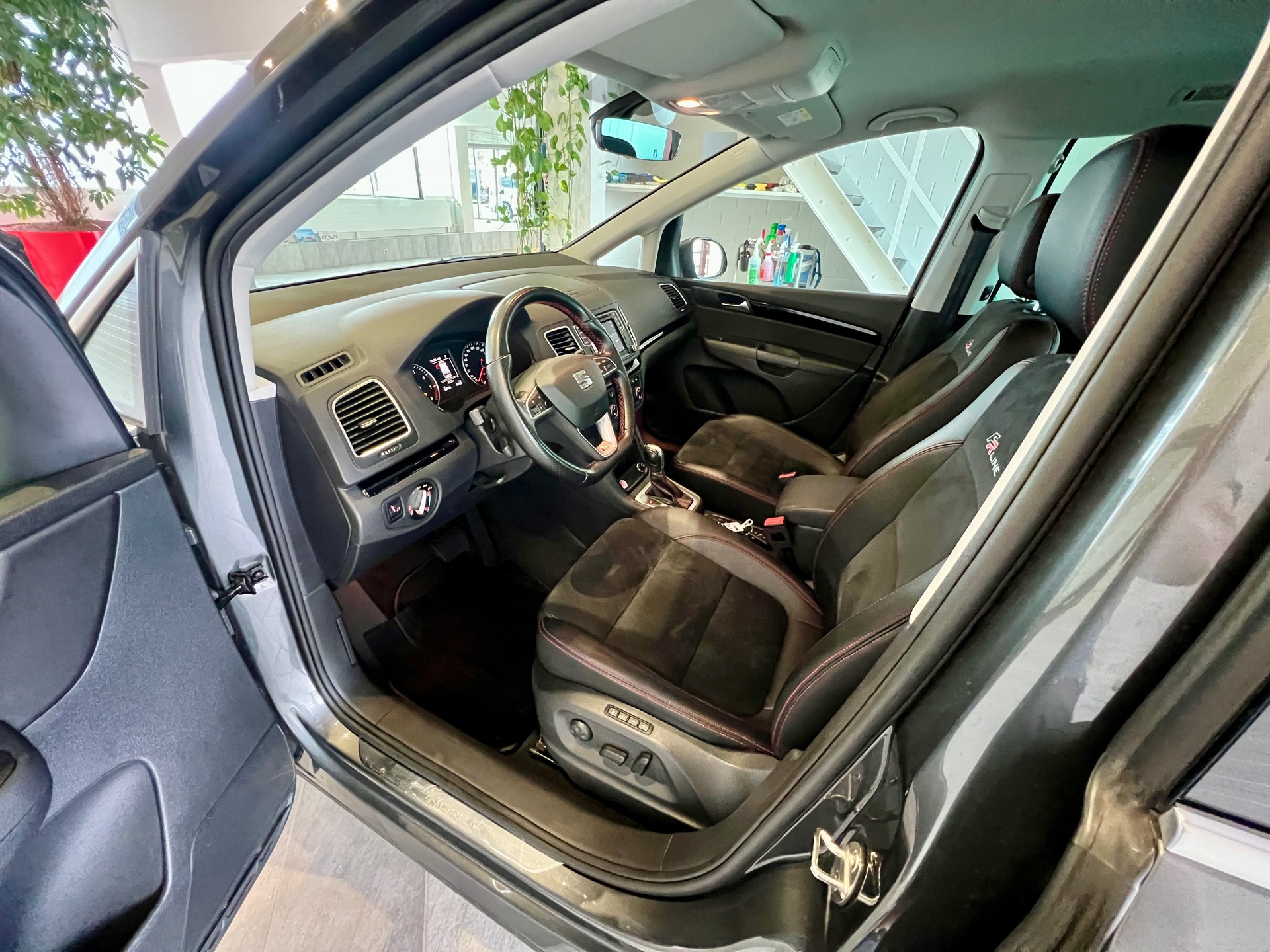 SEAT Alhambra 2.0 TSI FR Line DSG-image-9