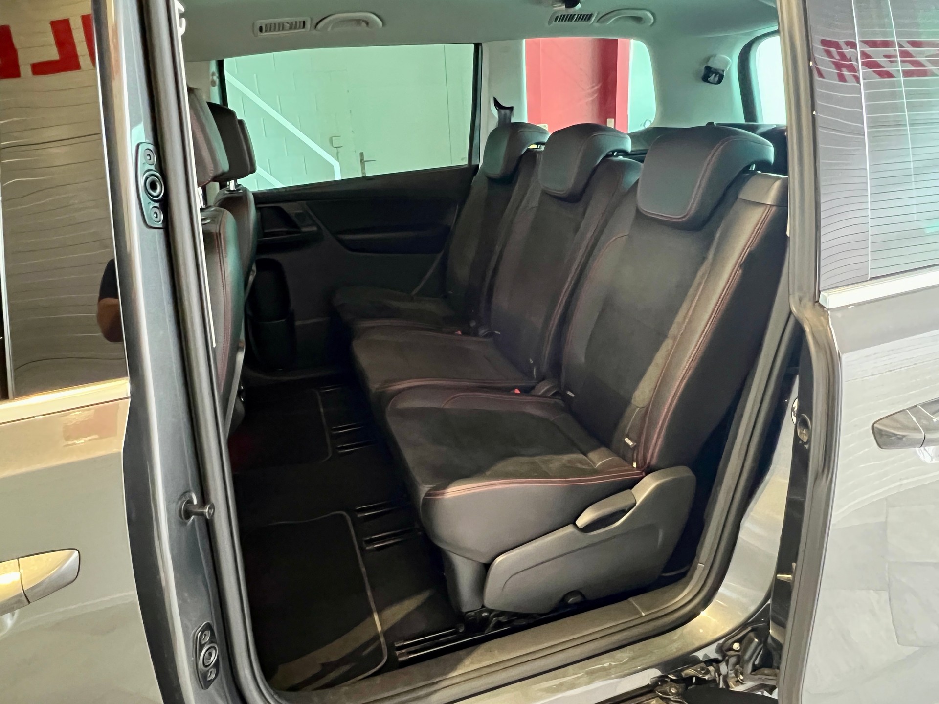SEAT Alhambra 2.0 TSI FR Line DSG-image-11