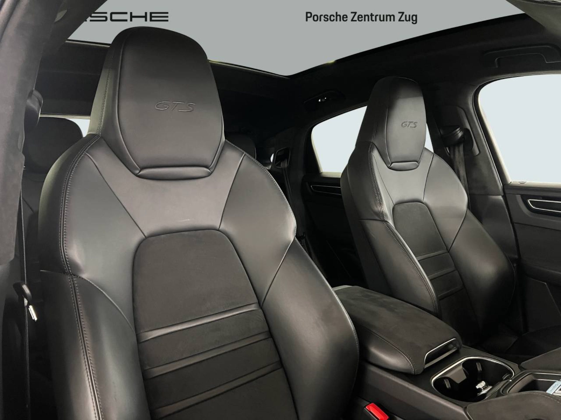 PORSCHE Cayenne GTS Coupé-image-20
