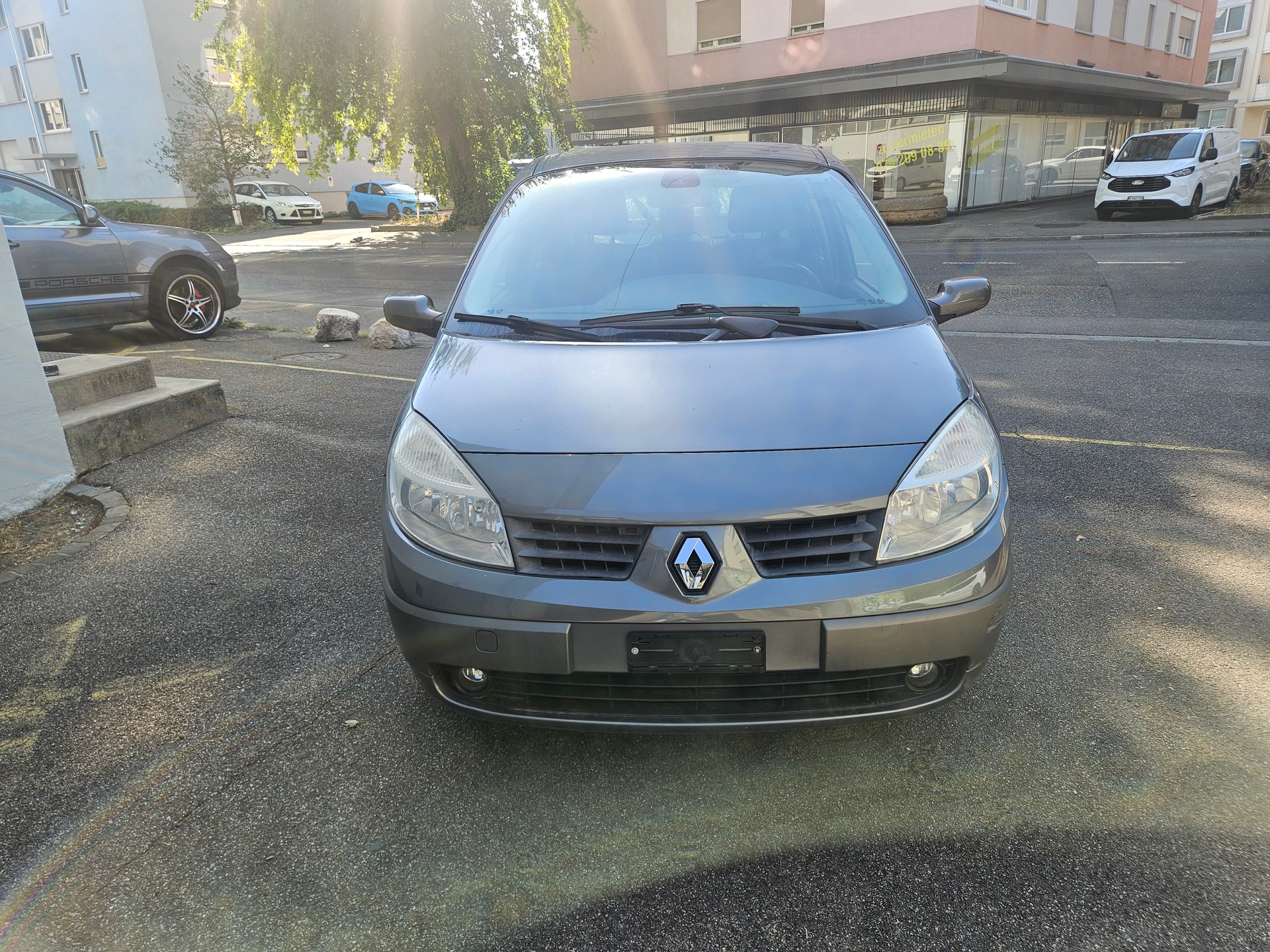 RENAULT Scénic 2.0 16V Turbo Dynamique-image-0