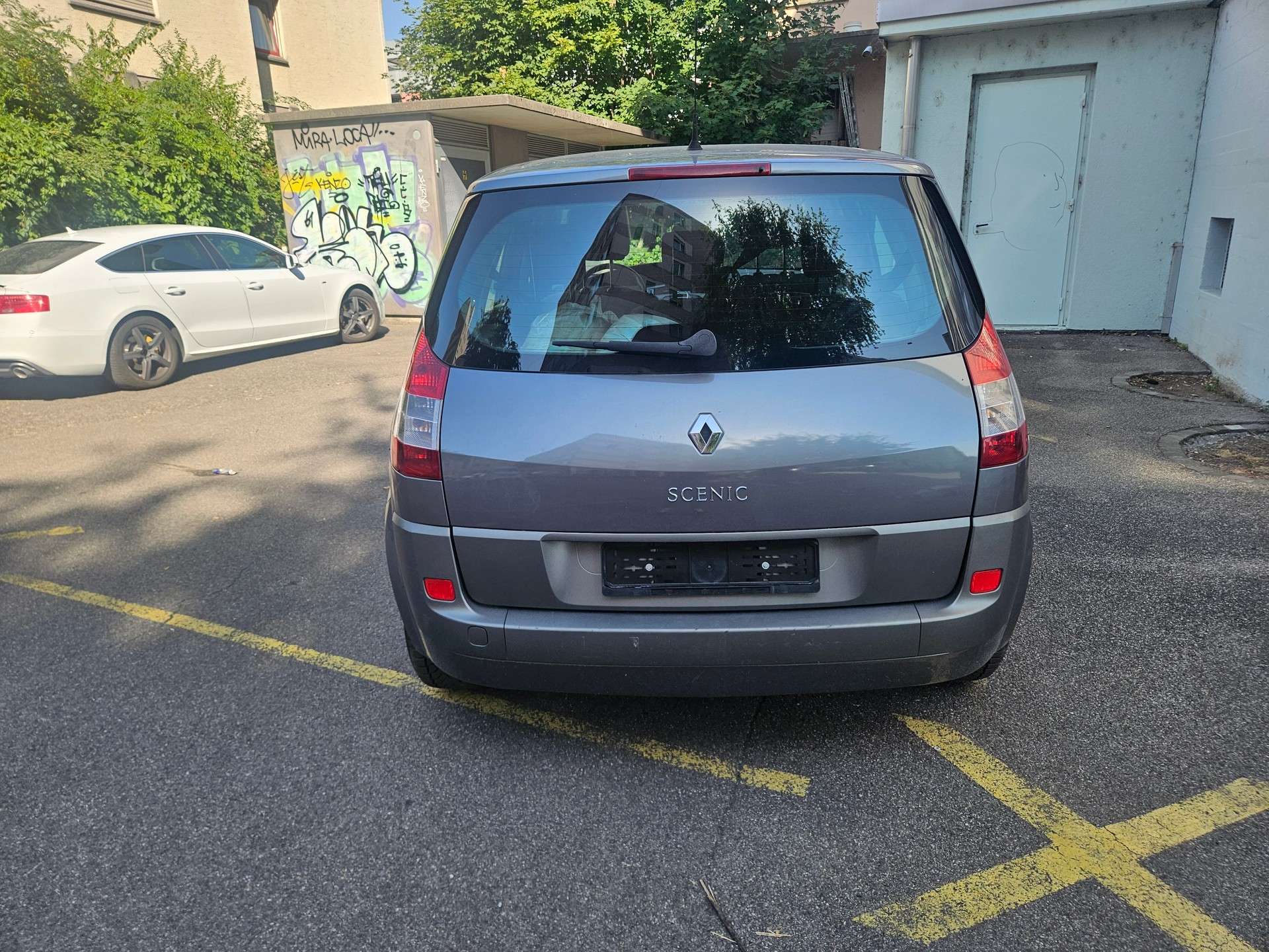 RENAULT Scénic 2.0 16V Turbo Dynamique-image-3