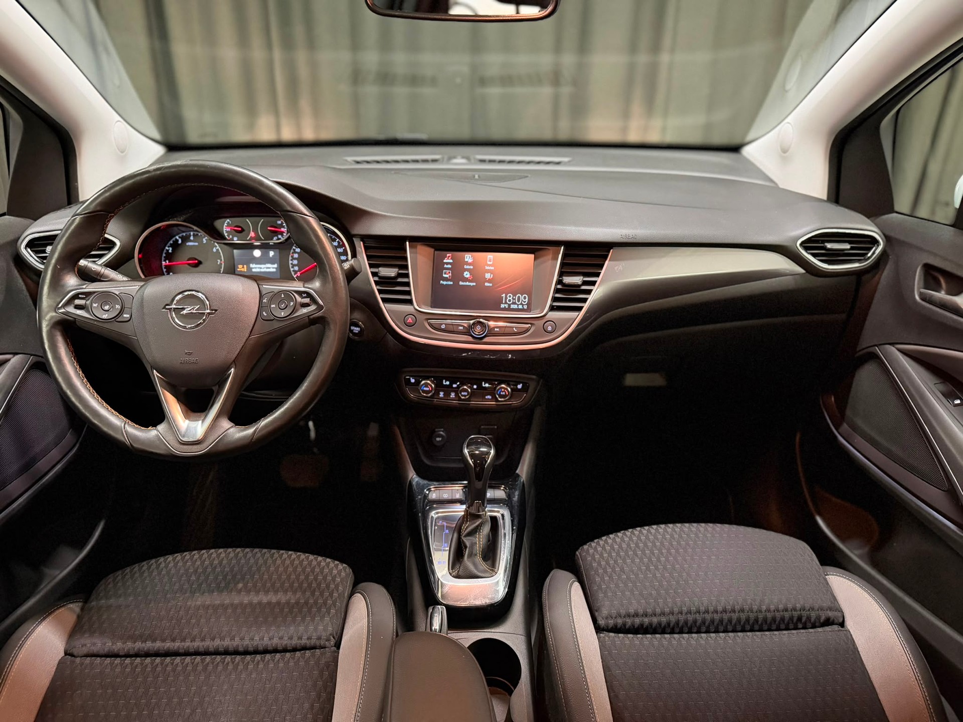 OPEL Crossland X 1.2i TP Excellence Automatik-image-14