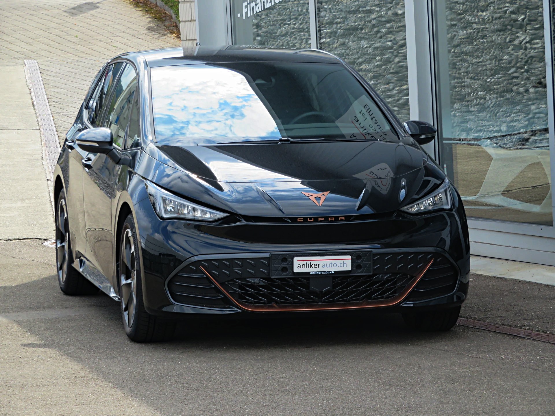CUPRA Born 59 kWh e-Boost-image-1