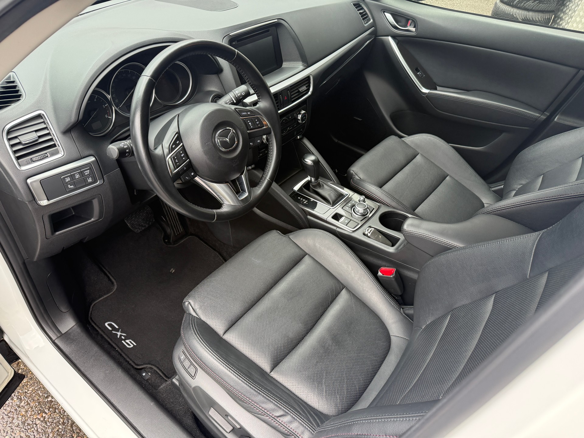 MAZDA CX-5 2.2 D HP Revolution AWD Automatic-image-4