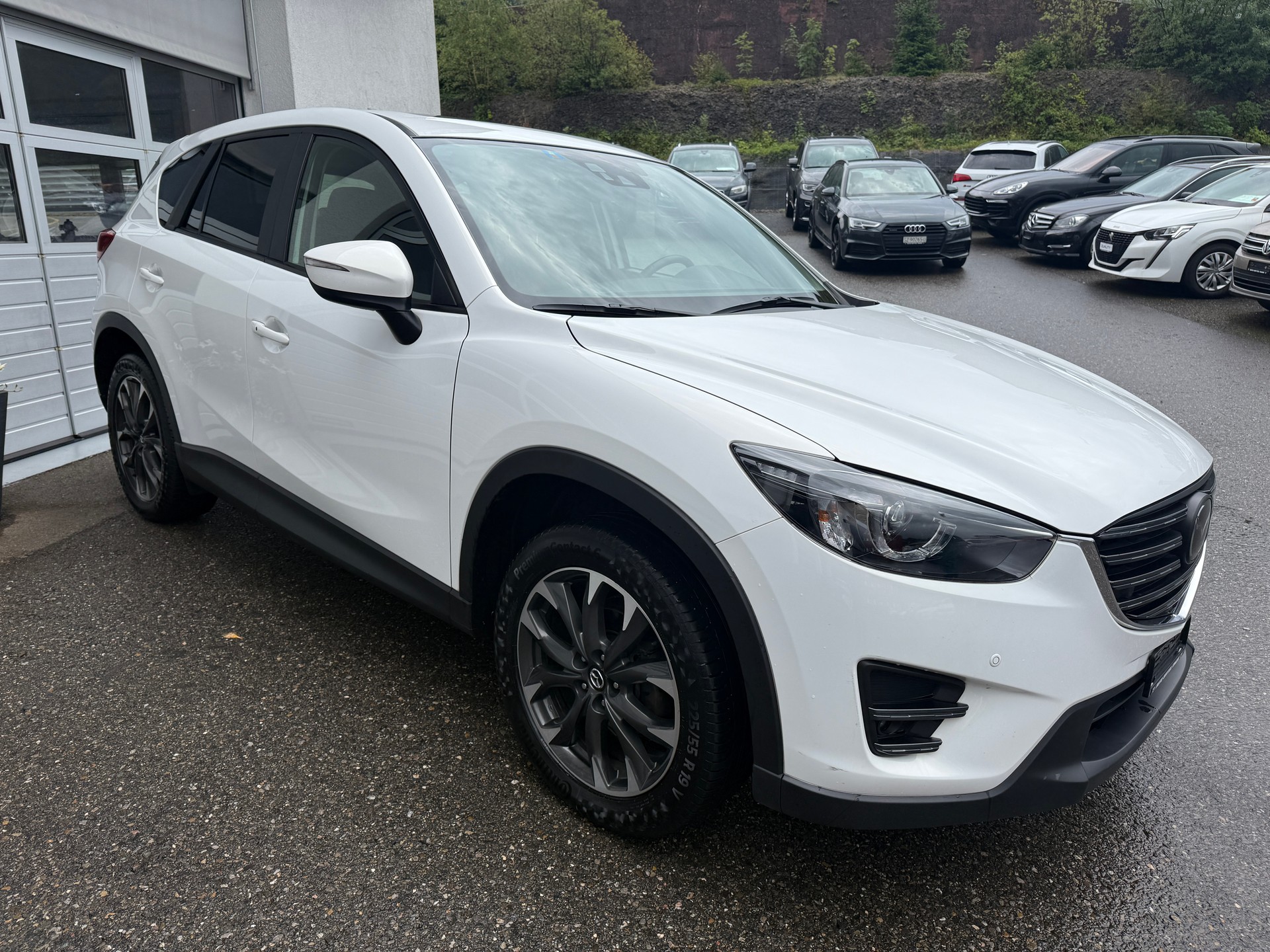 MAZDA CX-5 2.2 D HP Revolution AWD Automatic-showroom-element-3