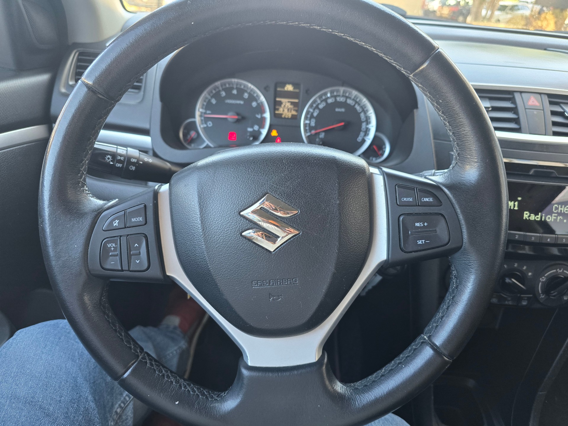 SUZUKI Swift 1.2i 16V PizSulai 4x4-image-9
