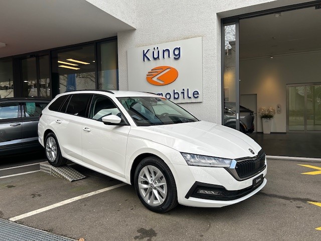 SKODA Octavia Combi 2.0 TDI DSG Selection-image-0