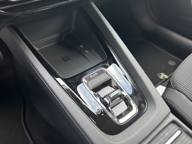 SKODA Octavia Combi 2.0 TDI DSG Selection-image-6