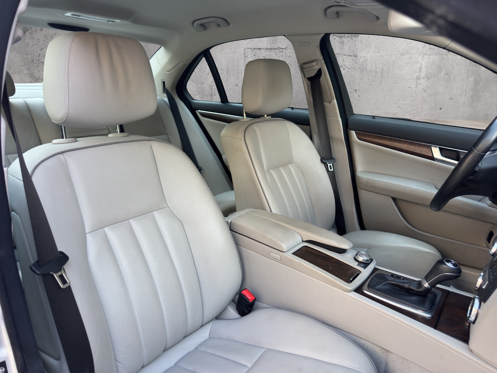 MERCEDES-BENZ C 250 CDI Elégance 4Matic 7G-Tronic-image-12