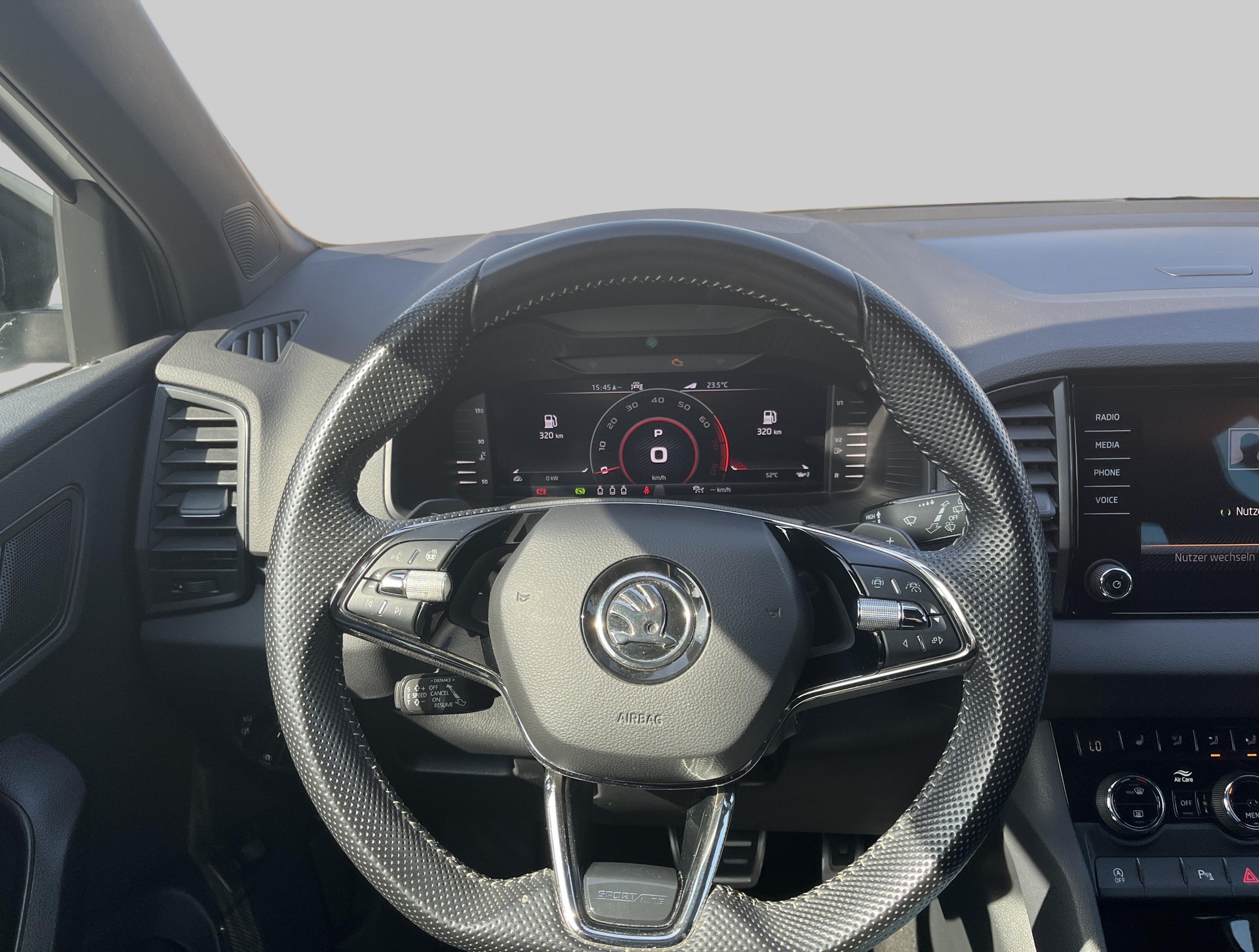 SKODA Karoq 1.5 TSI ACT SportLine DSG-image-12