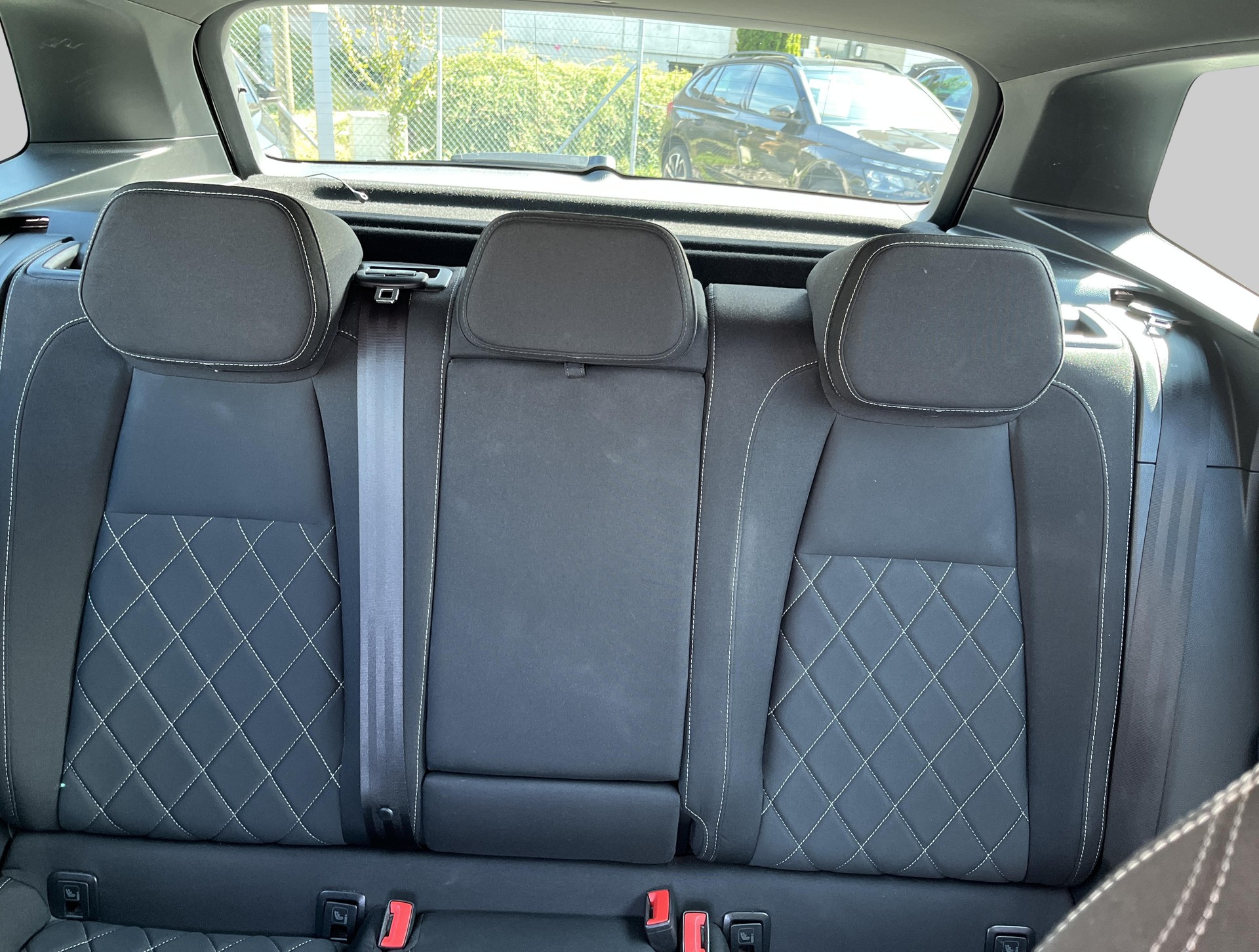 SKODA Karoq 1.5 TSI ACT SportLine DSG-image-8