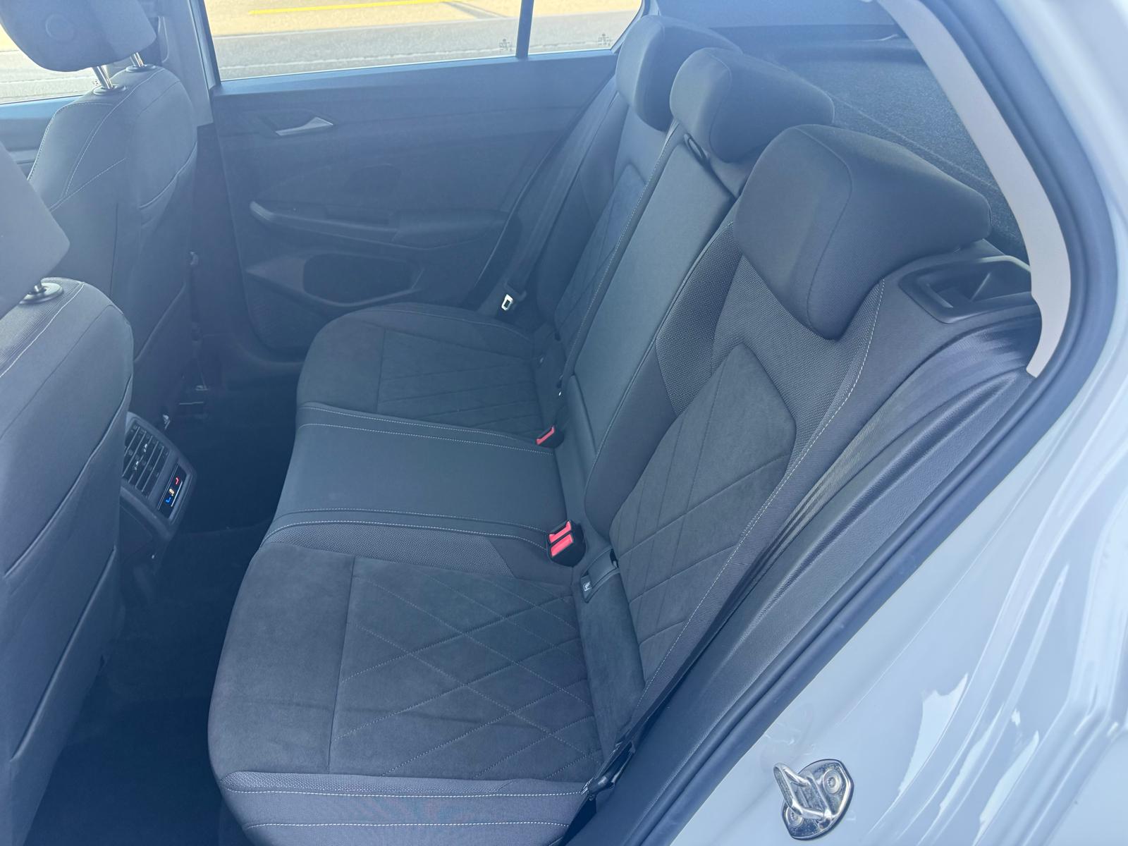 VW Golf 2.0 TSI Style DSG 4 Motion-image-5