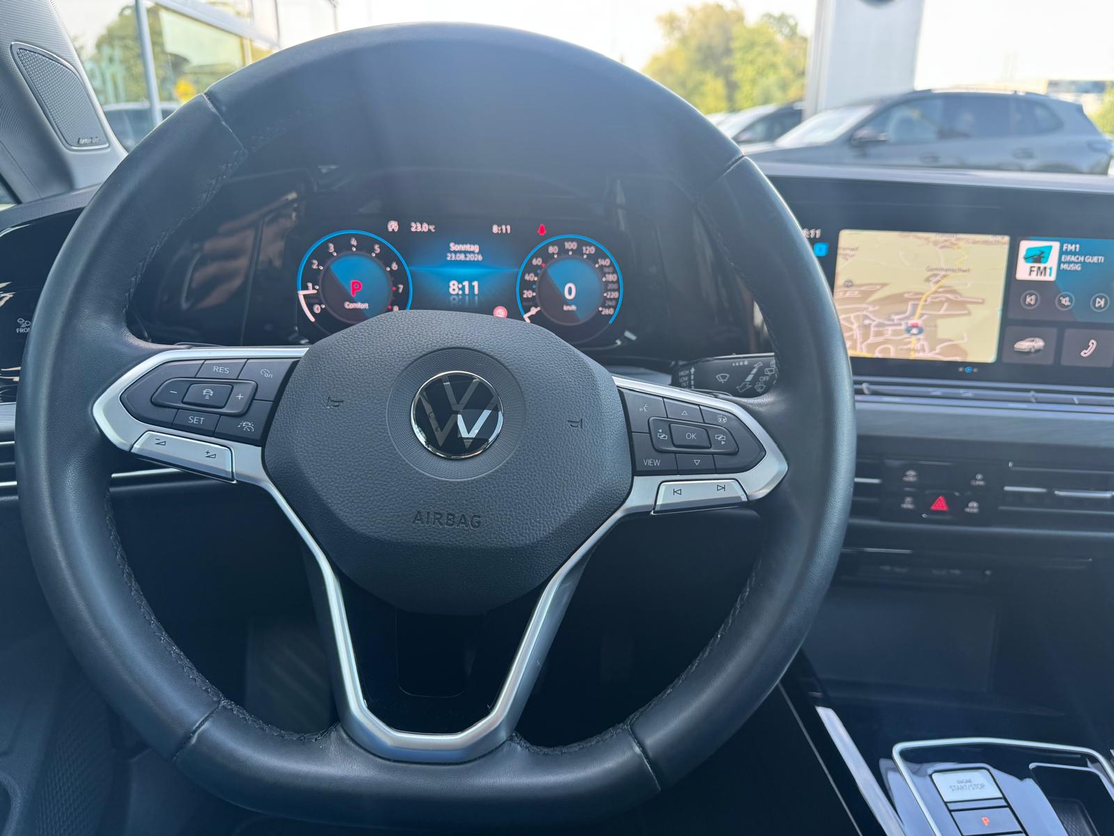 VW Golf 2.0 TSI Style DSG 4 Motion-image-10