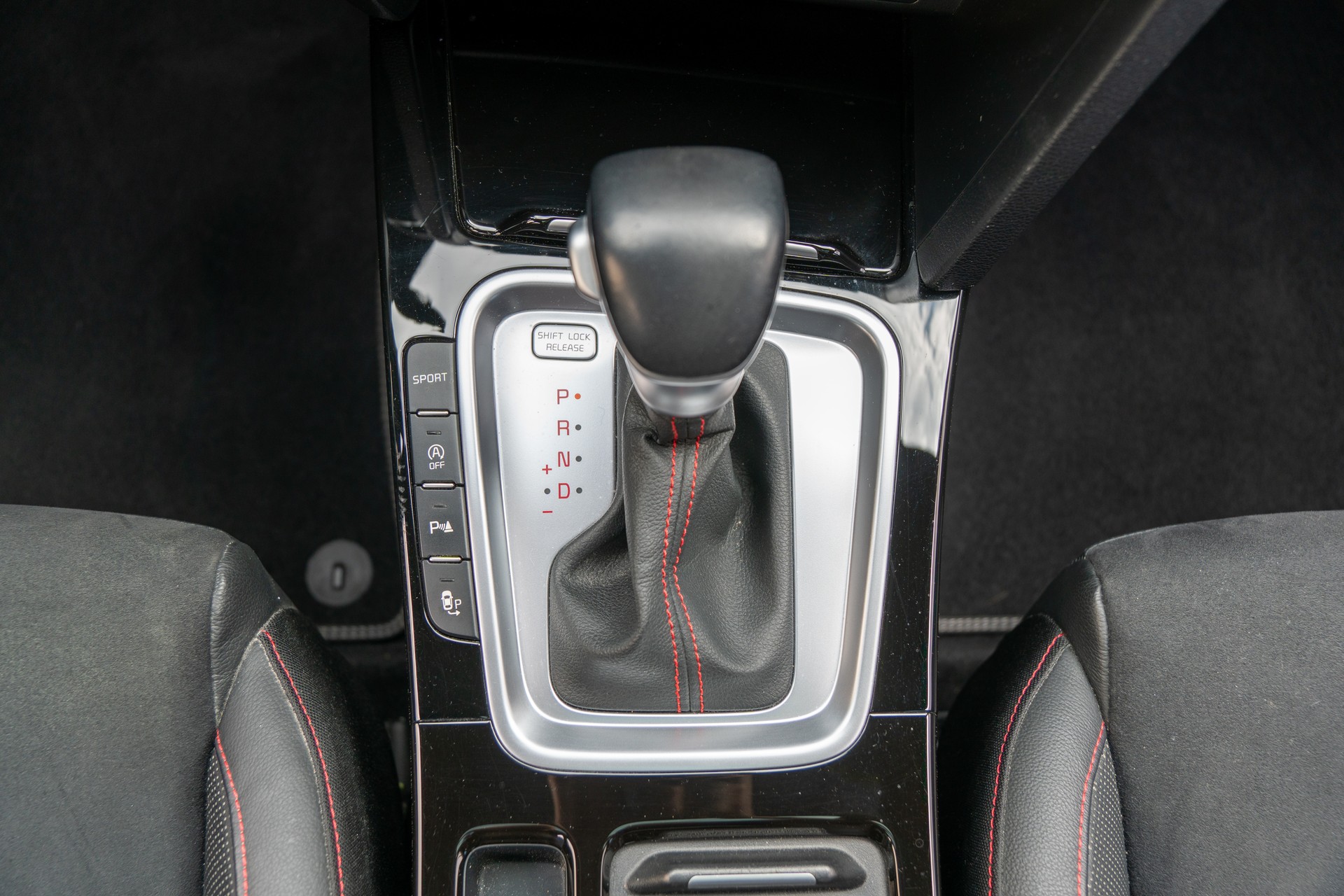 KIA ProCeed 1.6 T-GDi GT DCT-image-20