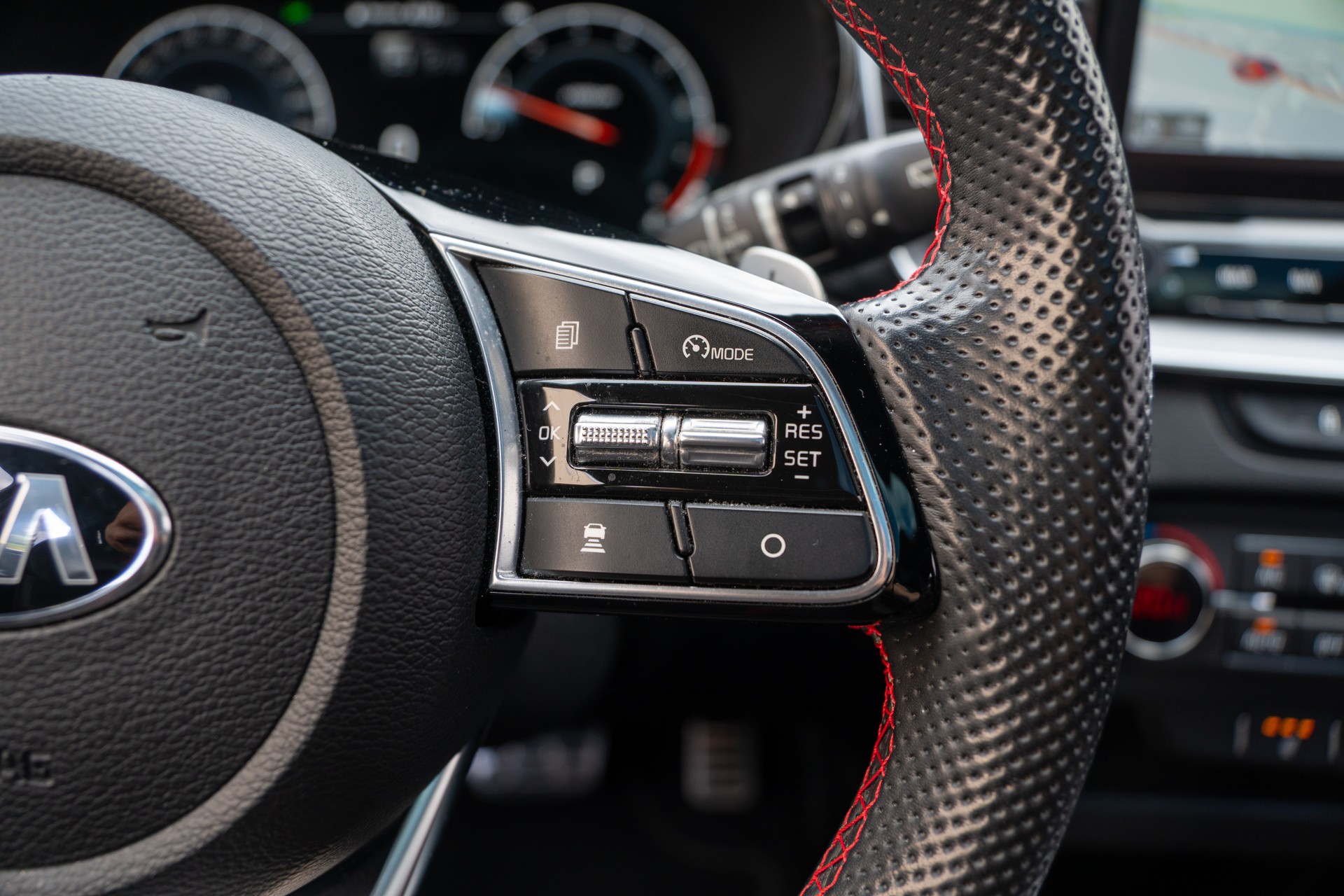 KIA ProCeed 1.6 T-GDi GT DCT-image-15