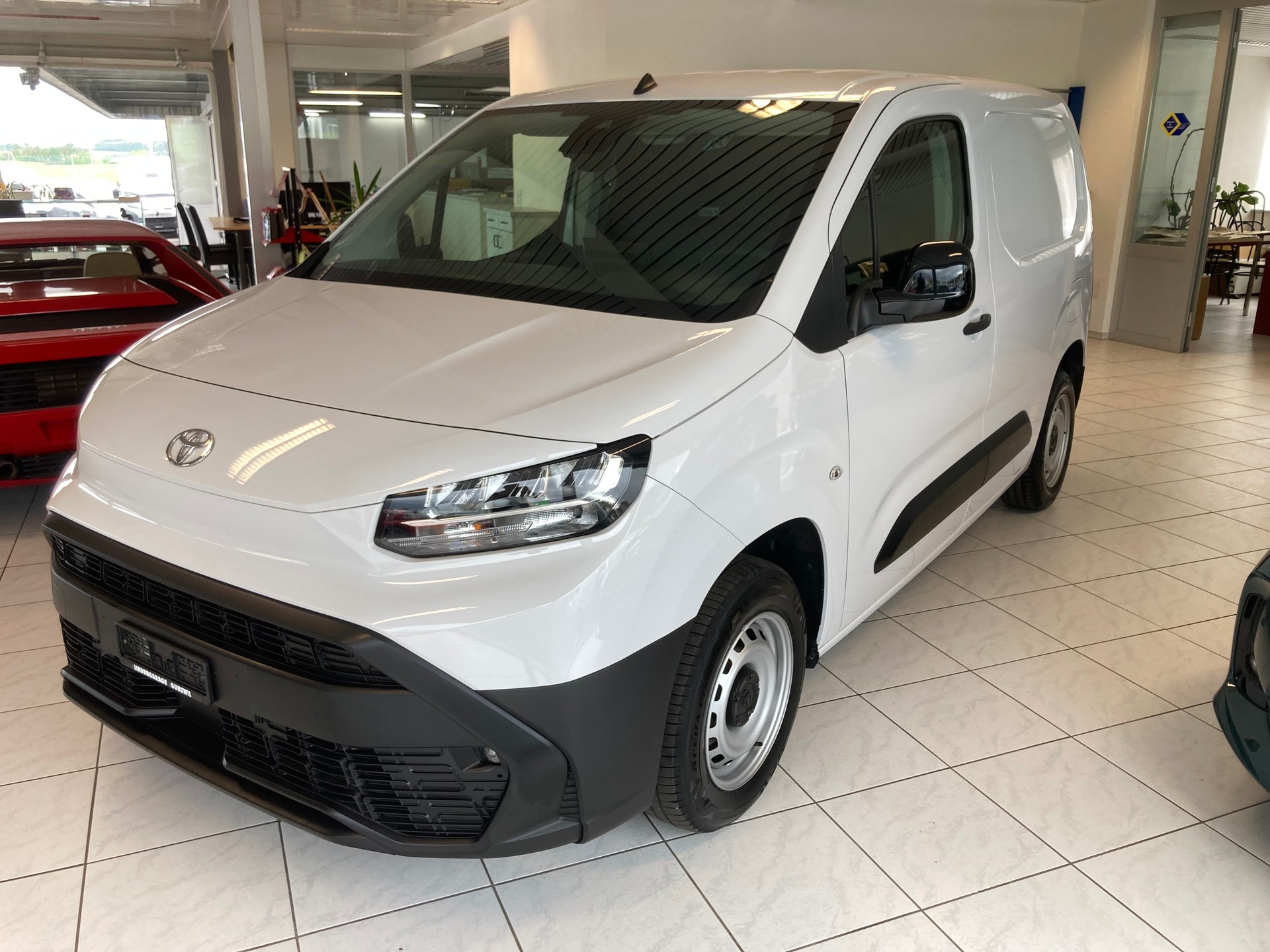 TOYOTA Proace City Van 1.2 Advanced Medium-image-0
