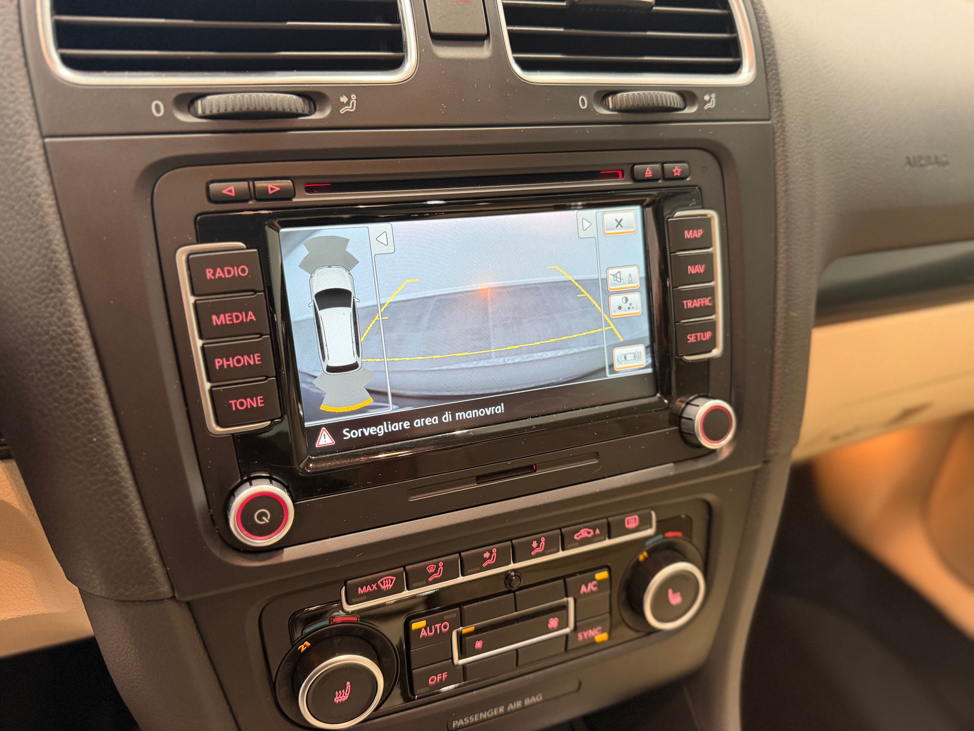 VW Golf Variant 1.2 TSI Comfortline DSG-image-14