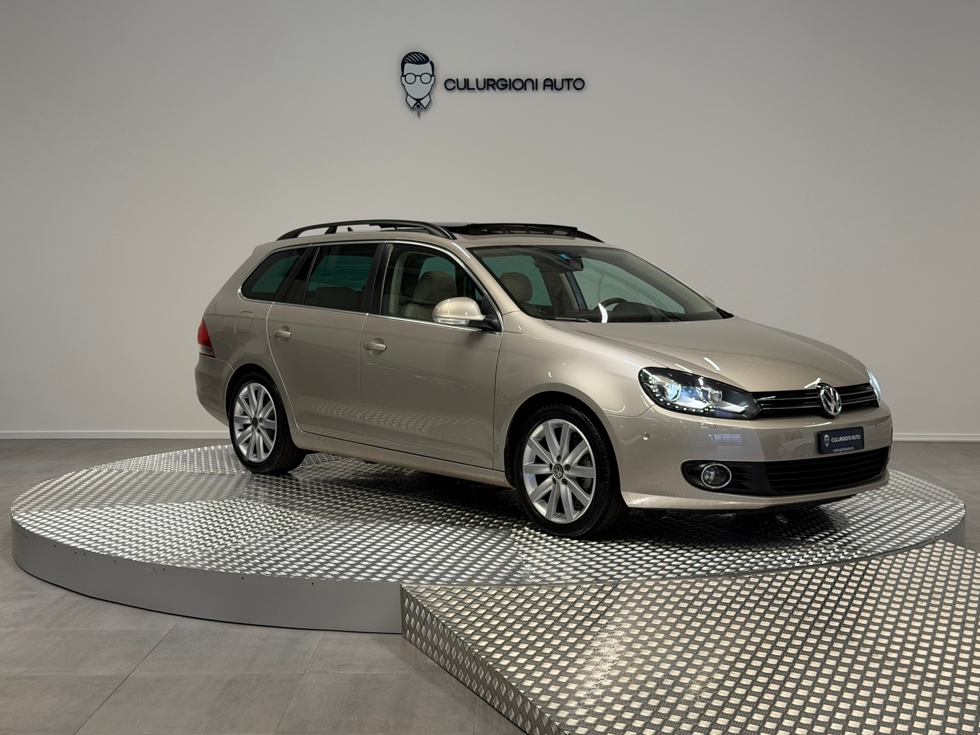 VW Golf Variant 1.2 TSI Comfortline DSG-image-6