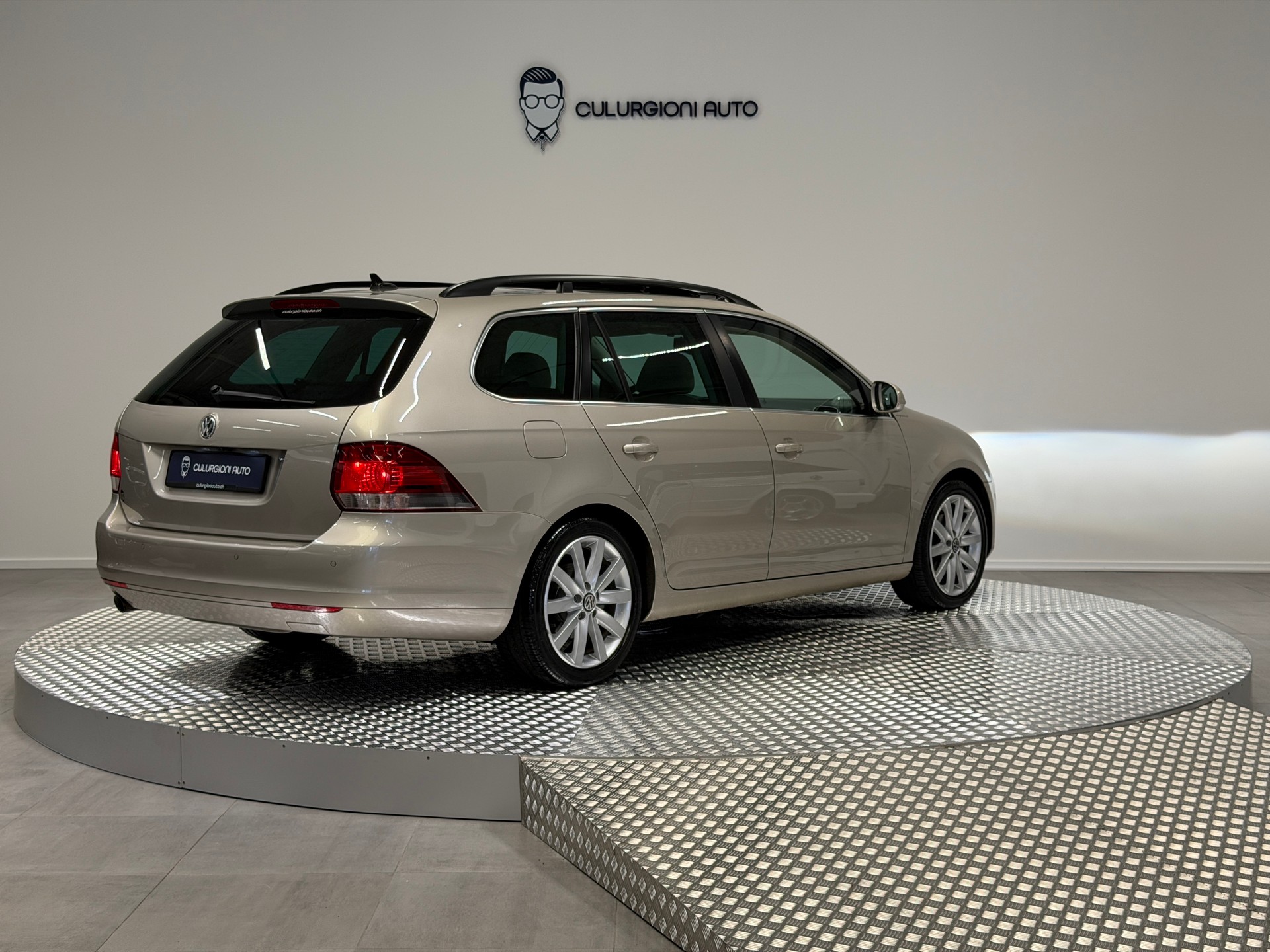 VW Golf Variant 1.2 TSI Comfortline DSG-image-4