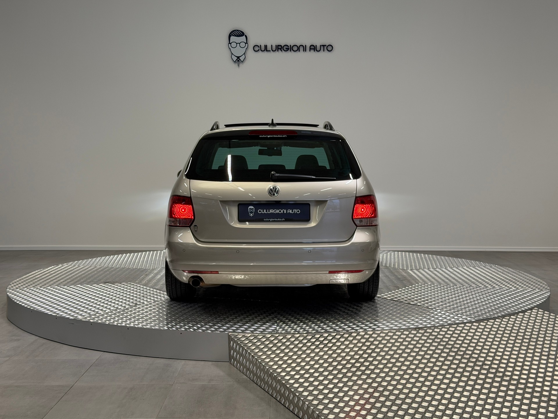 VW Golf Variant 1.2 TSI Comfortline DSG-image-3