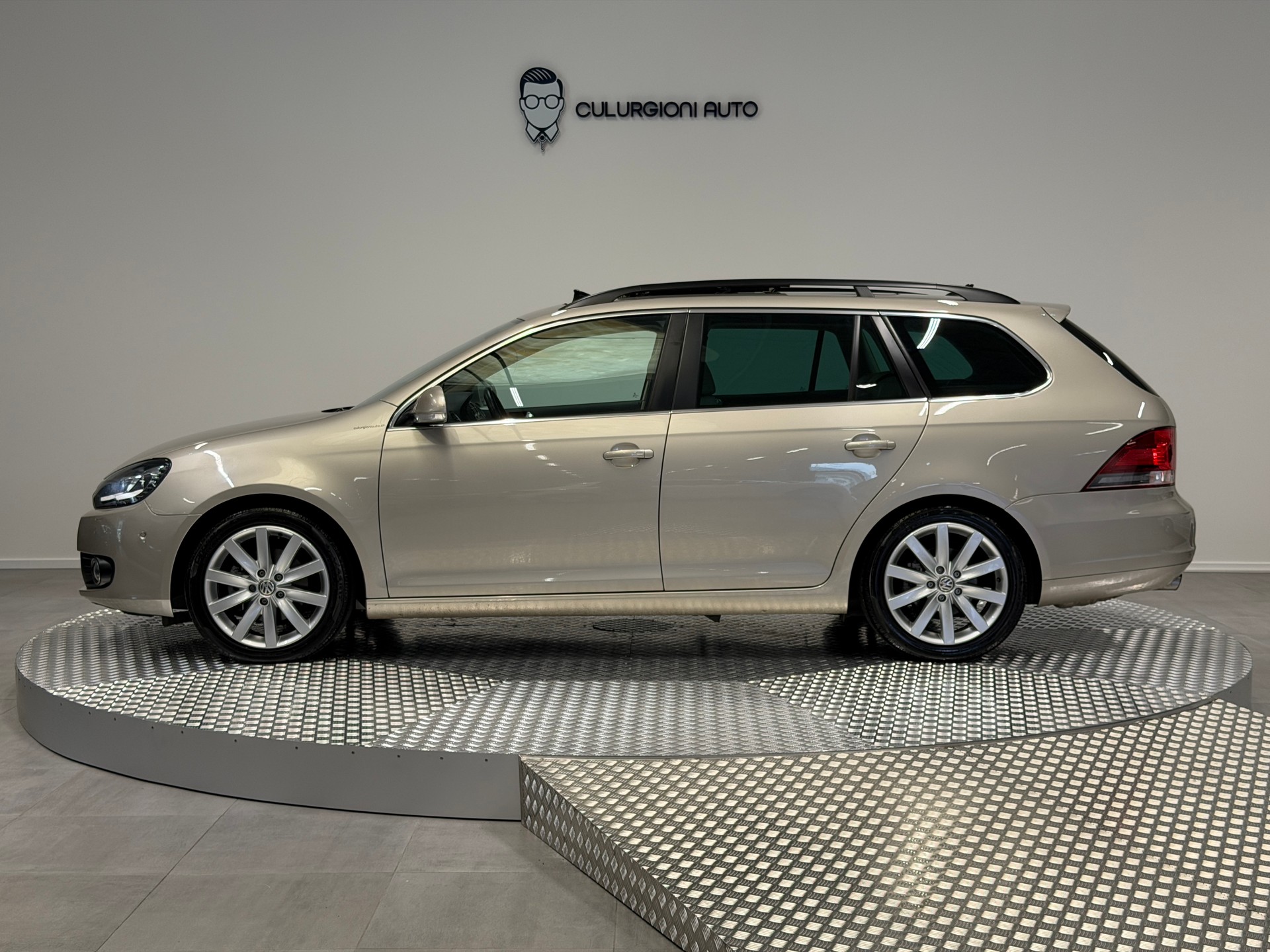 VW Golf Variant 1.2 TSI Comfortline DSG-image-1