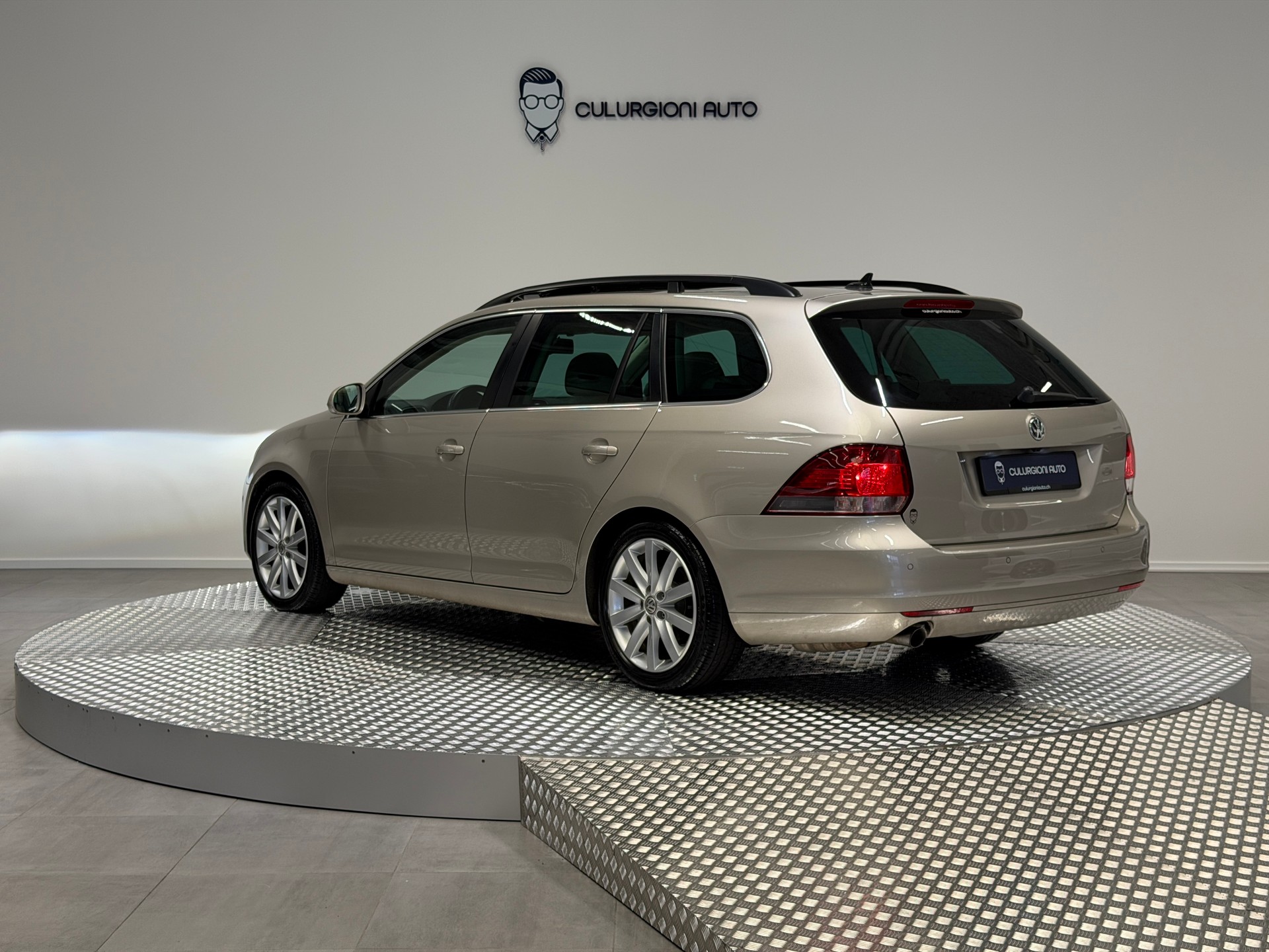 VW Golf Variant 1.2 TSI Comfortline DSG-image-2