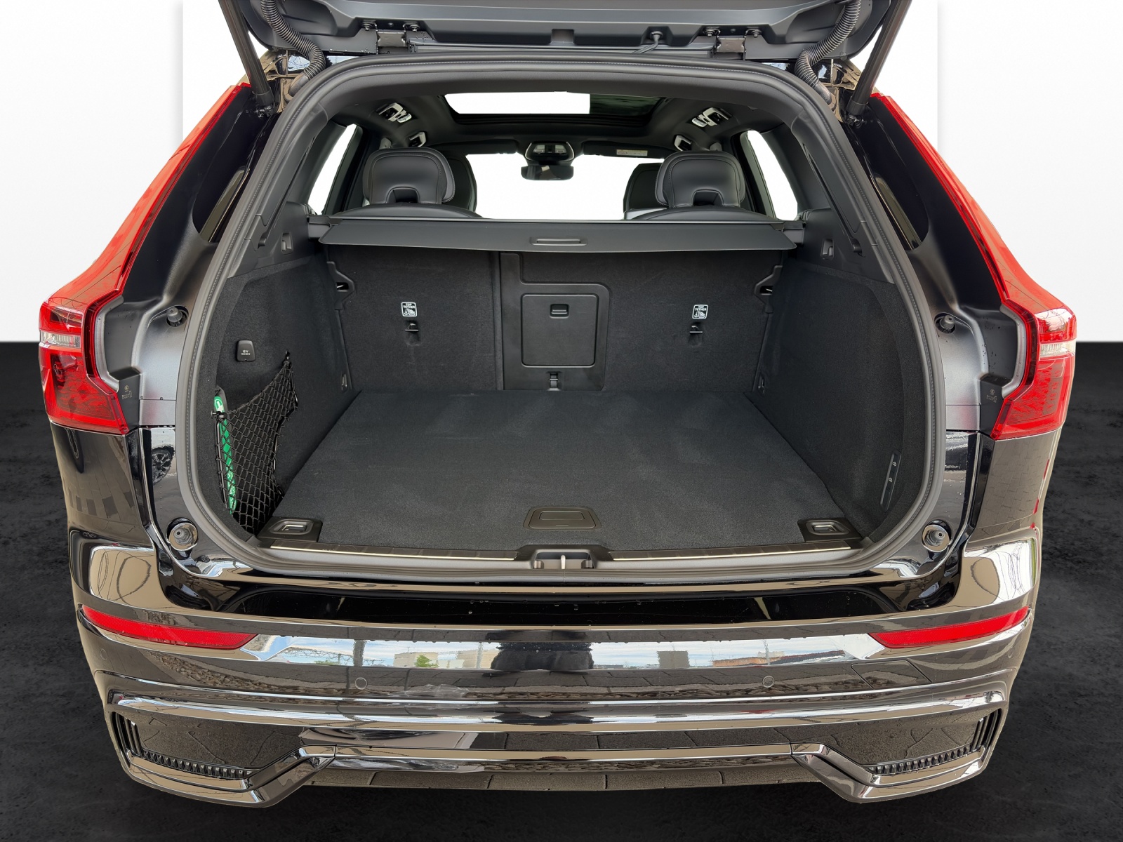 VOLVO XC60 2.0 T8 TE Black Edition eAWD-image-18