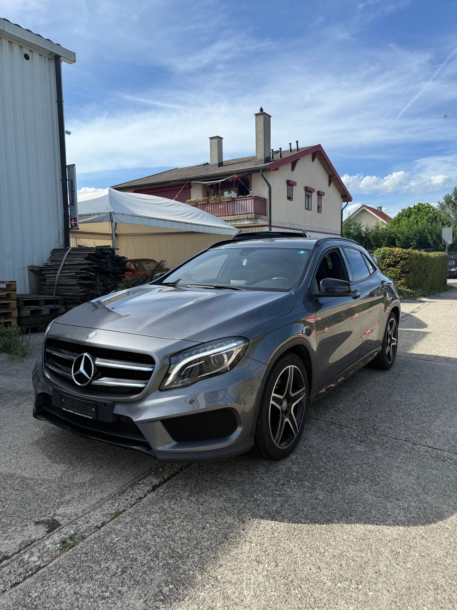 MERCEDES-BENZ GLA 250 AMG Line 4Matic 7G-DCT-image-5