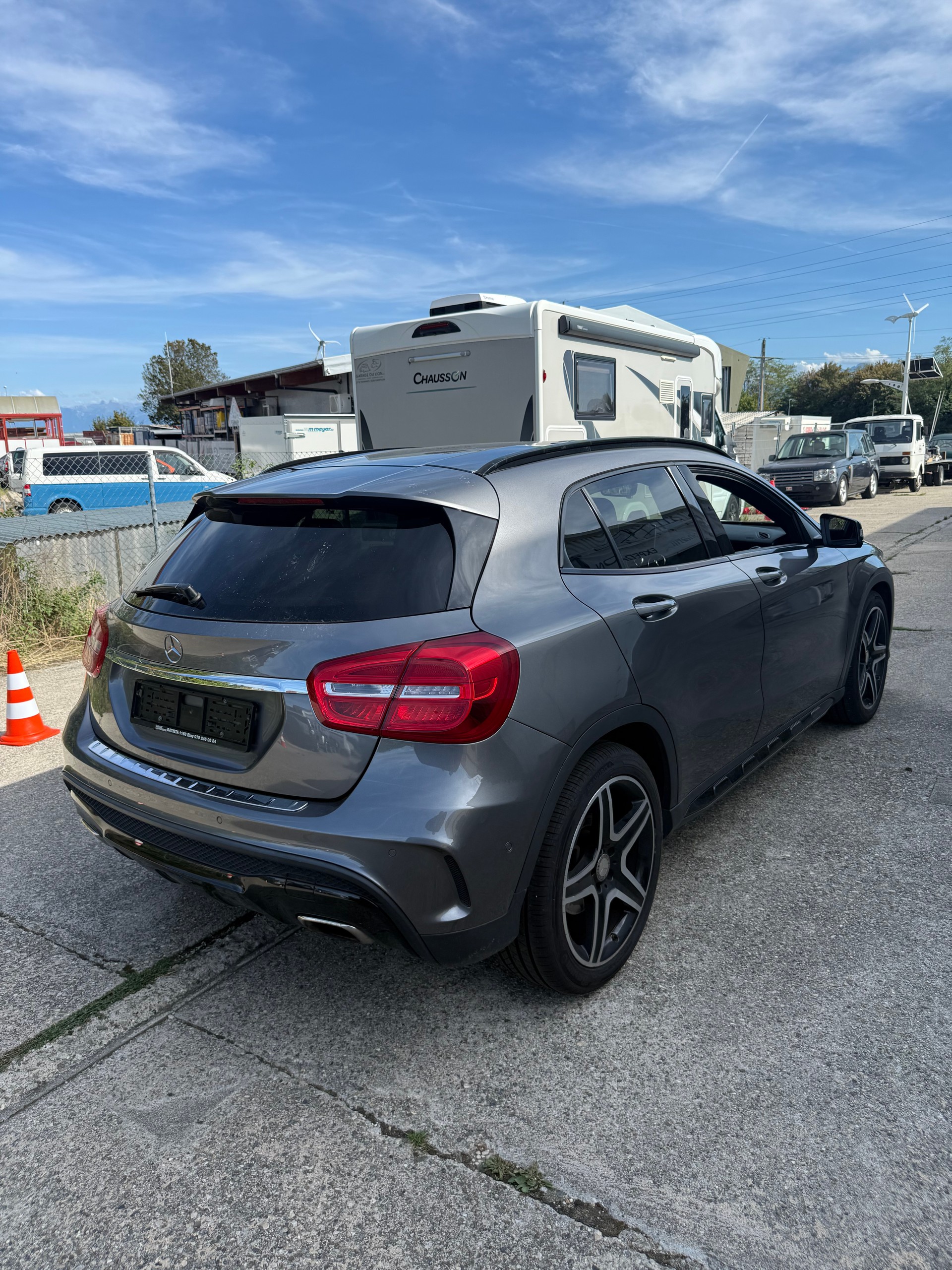 MERCEDES-BENZ GLA 250 AMG Line 4Matic 7G-DCT-image-2