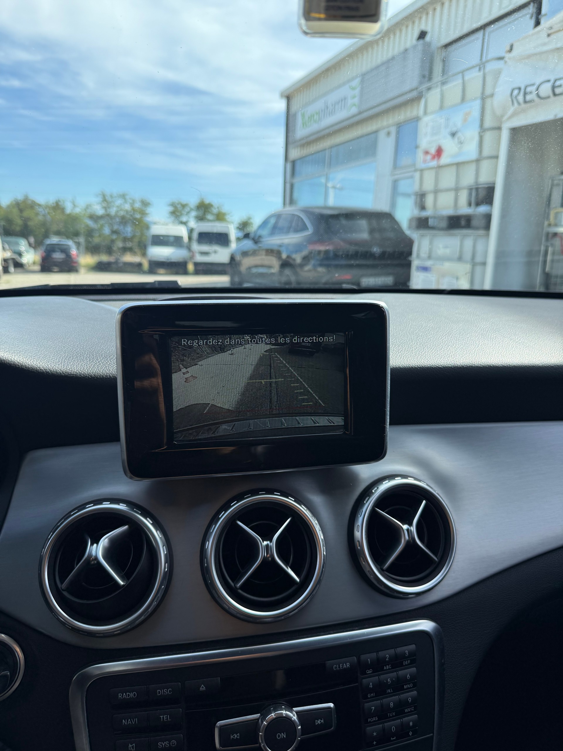MERCEDES-BENZ GLA 250 AMG Line 4Matic 7G-DCT-image-10