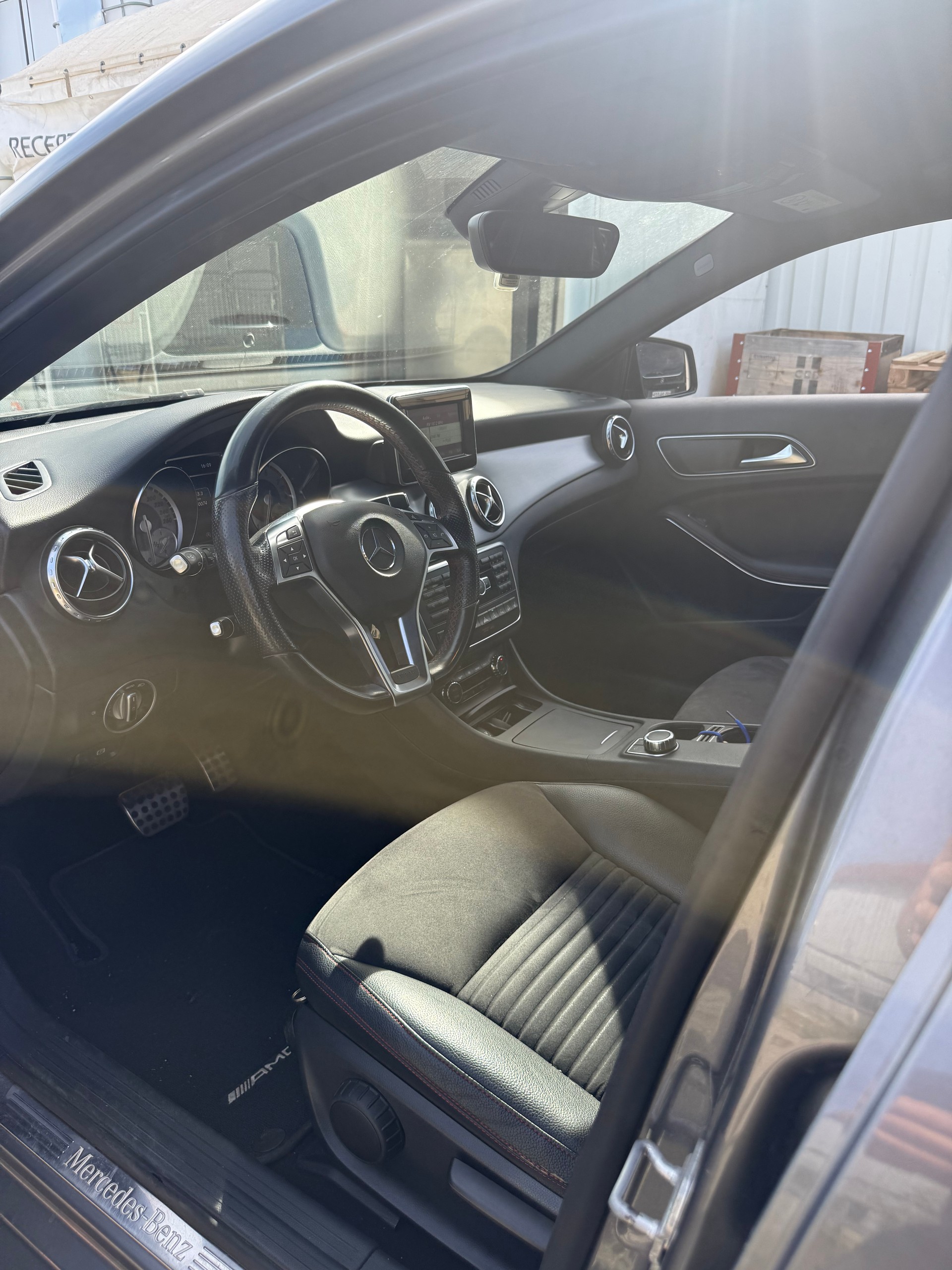 MERCEDES-BENZ GLA 250 AMG Line 4Matic 7G-DCT-image-9