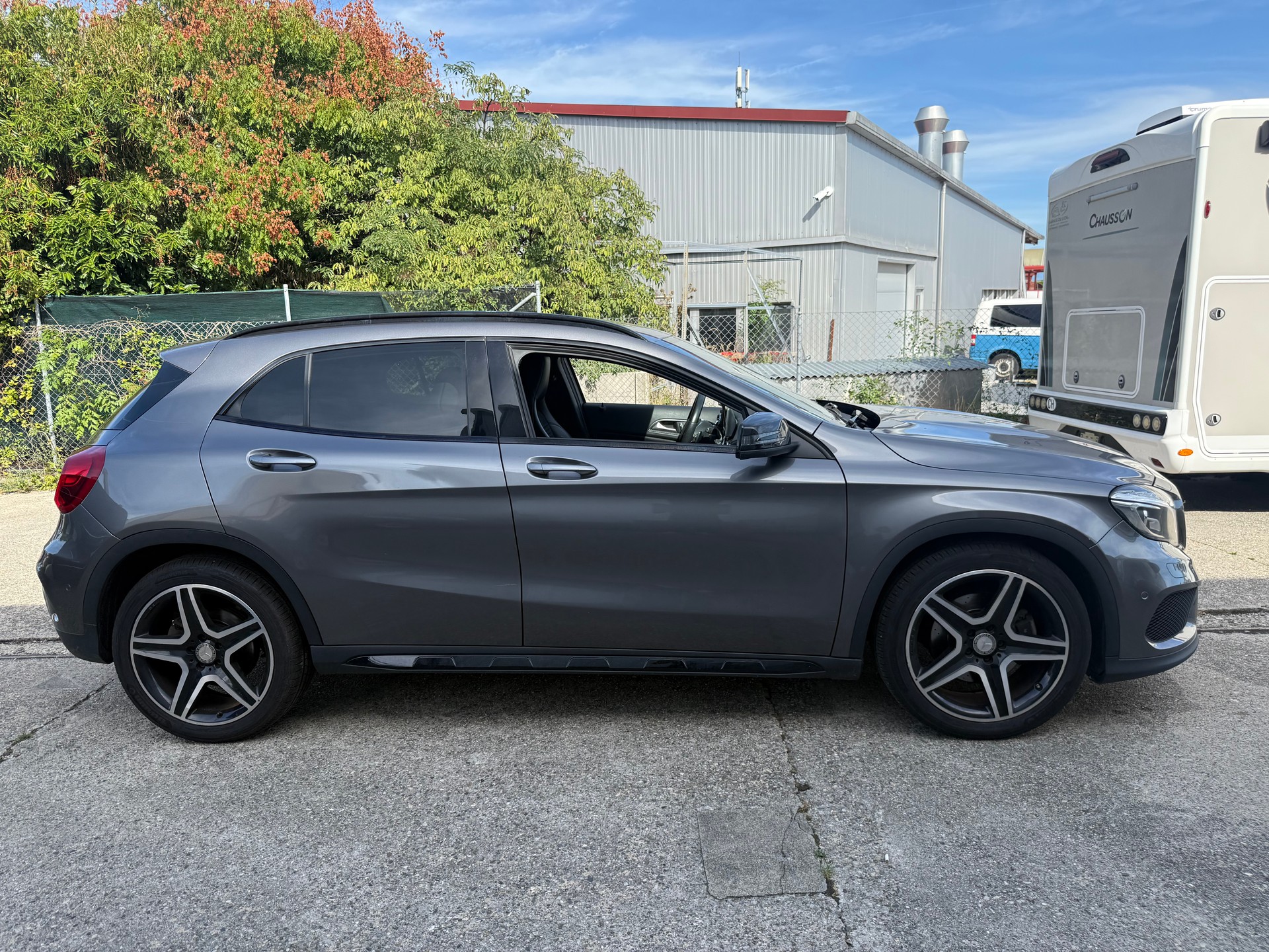 MERCEDES-BENZ GLA 250 AMG Line 4Matic 7G-DCT-image-1