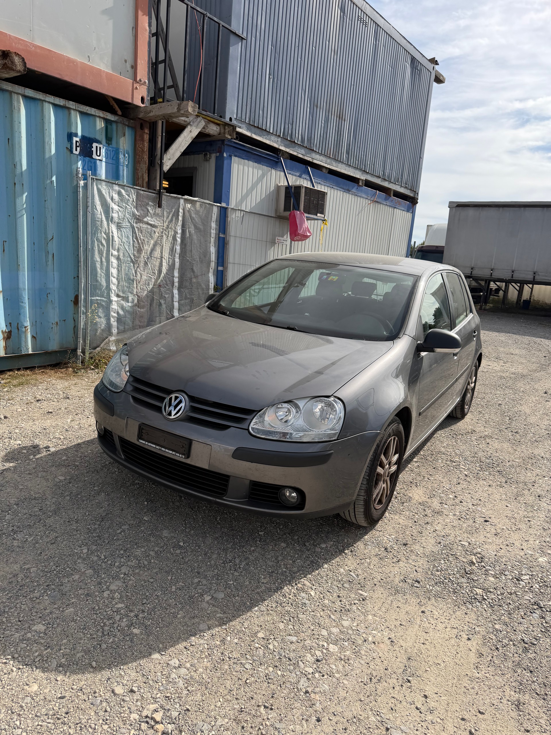 VW Golf 1.6 FSI Trendline-image-3