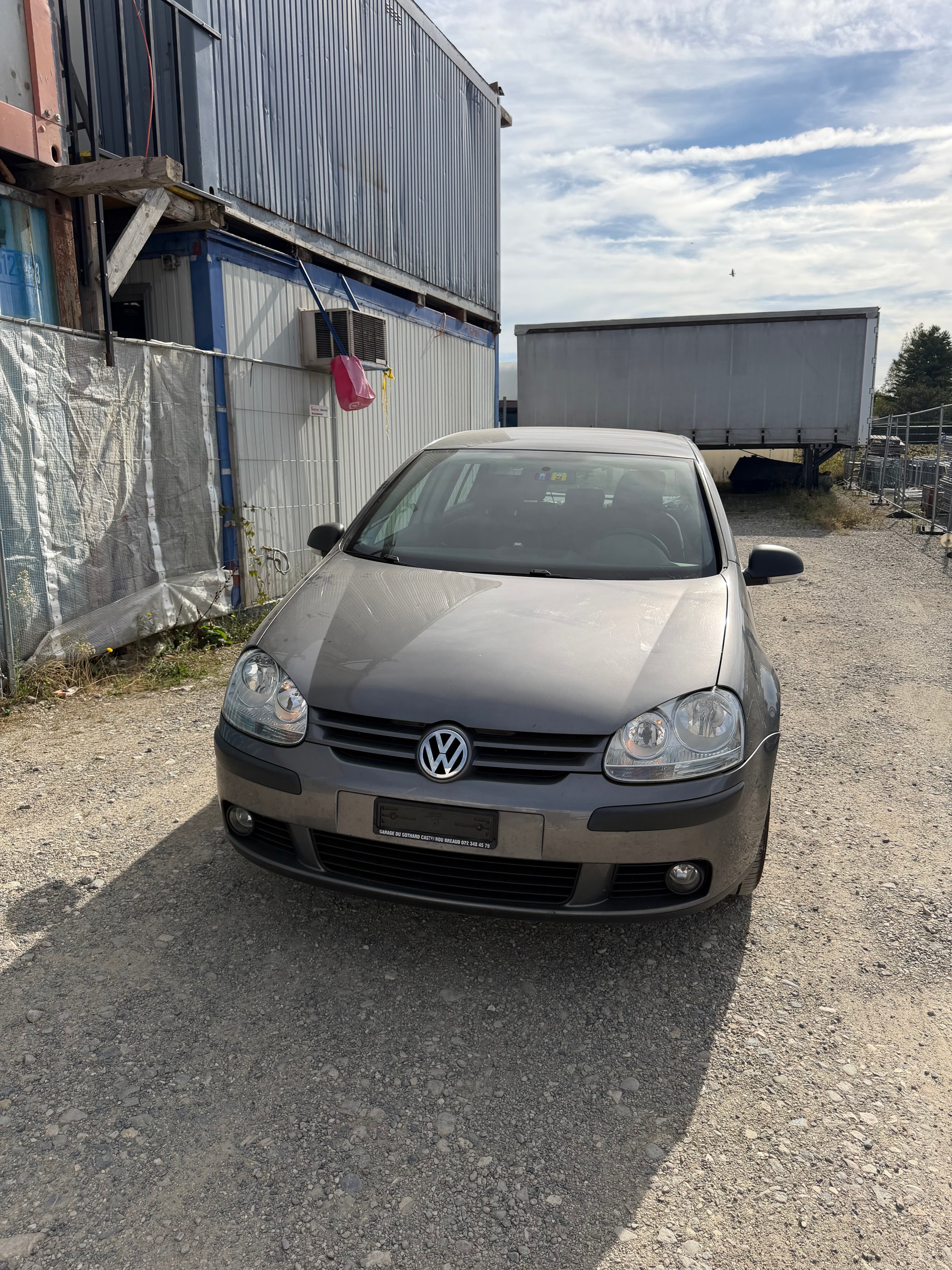 VW Golf 1.6 FSI Trendline-image-4