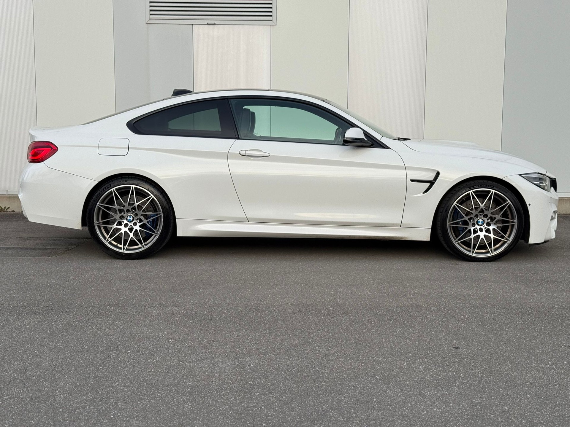 BMW M4 Coupé Competition DKG-image-7