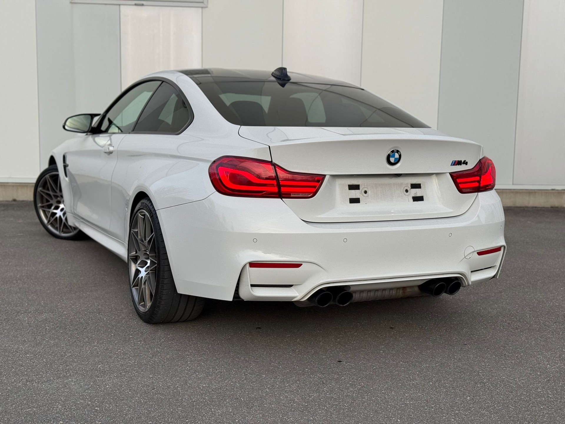 BMW M4 Coupé Competition DKG-image-3