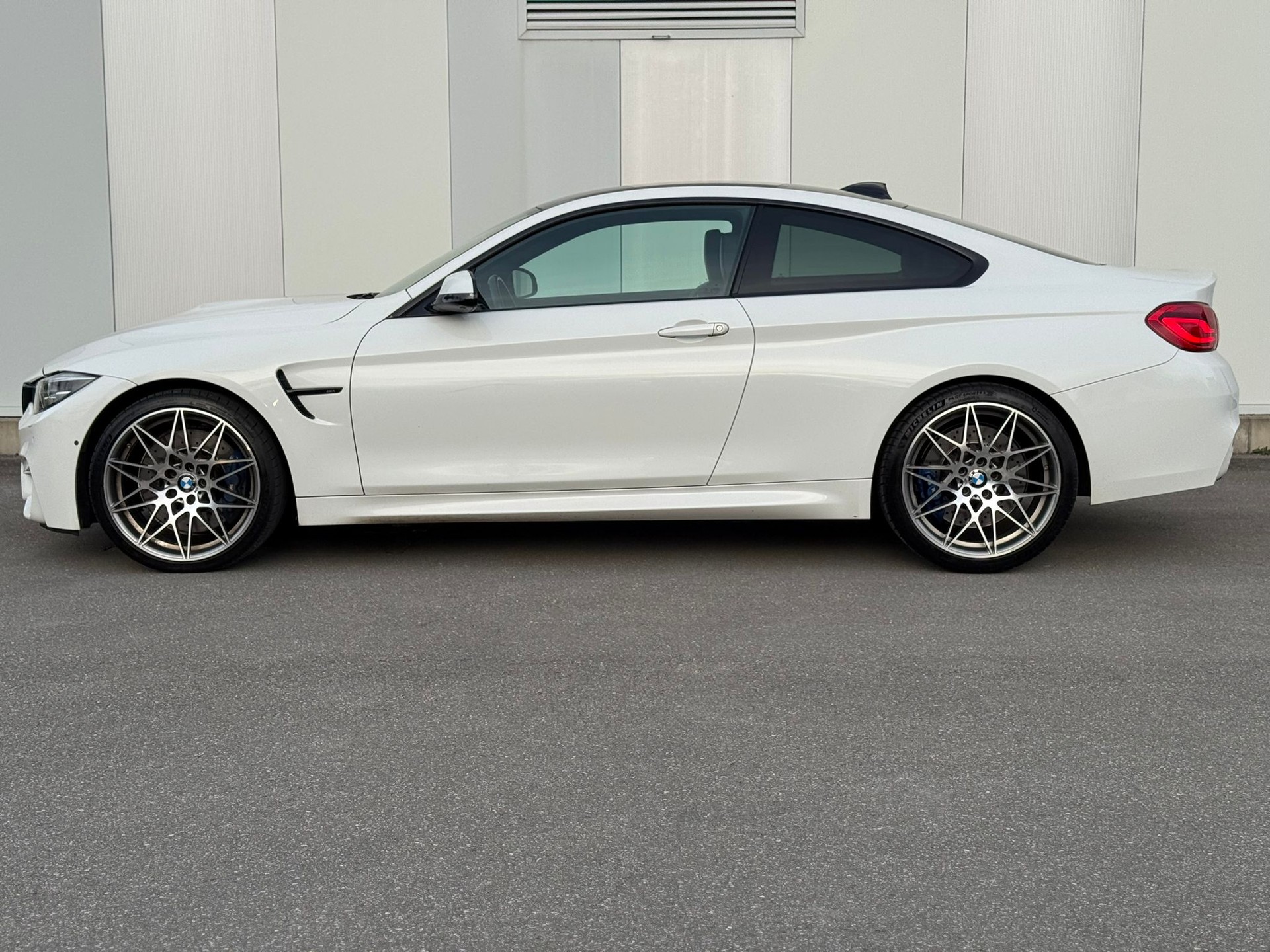 BMW M4 Coupé Competition DKG-image-6