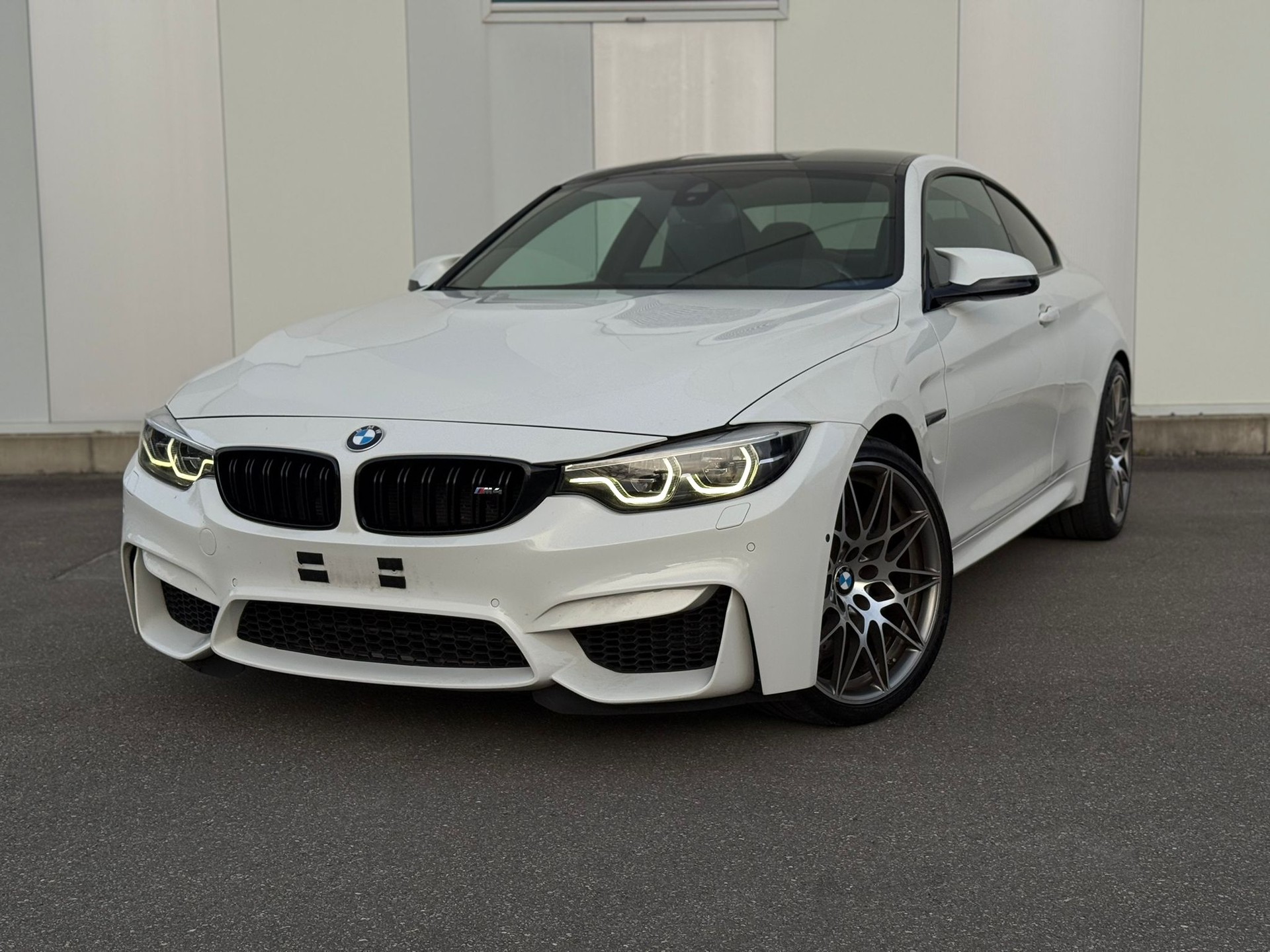 BMW M4 Coupé Competition DKG