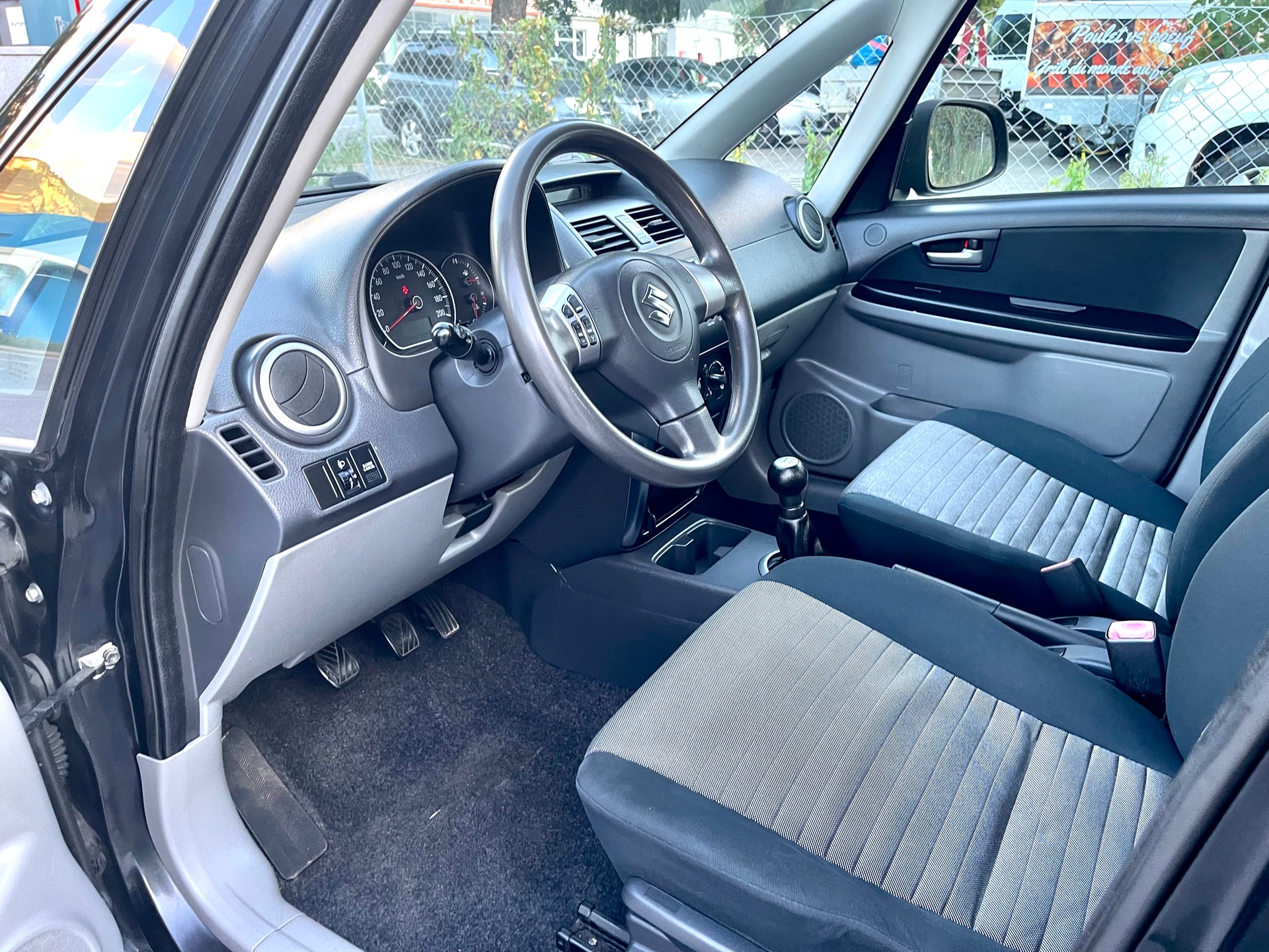 SUZUKI SX4 1.6 16V GL 4WD-showroom-element-3